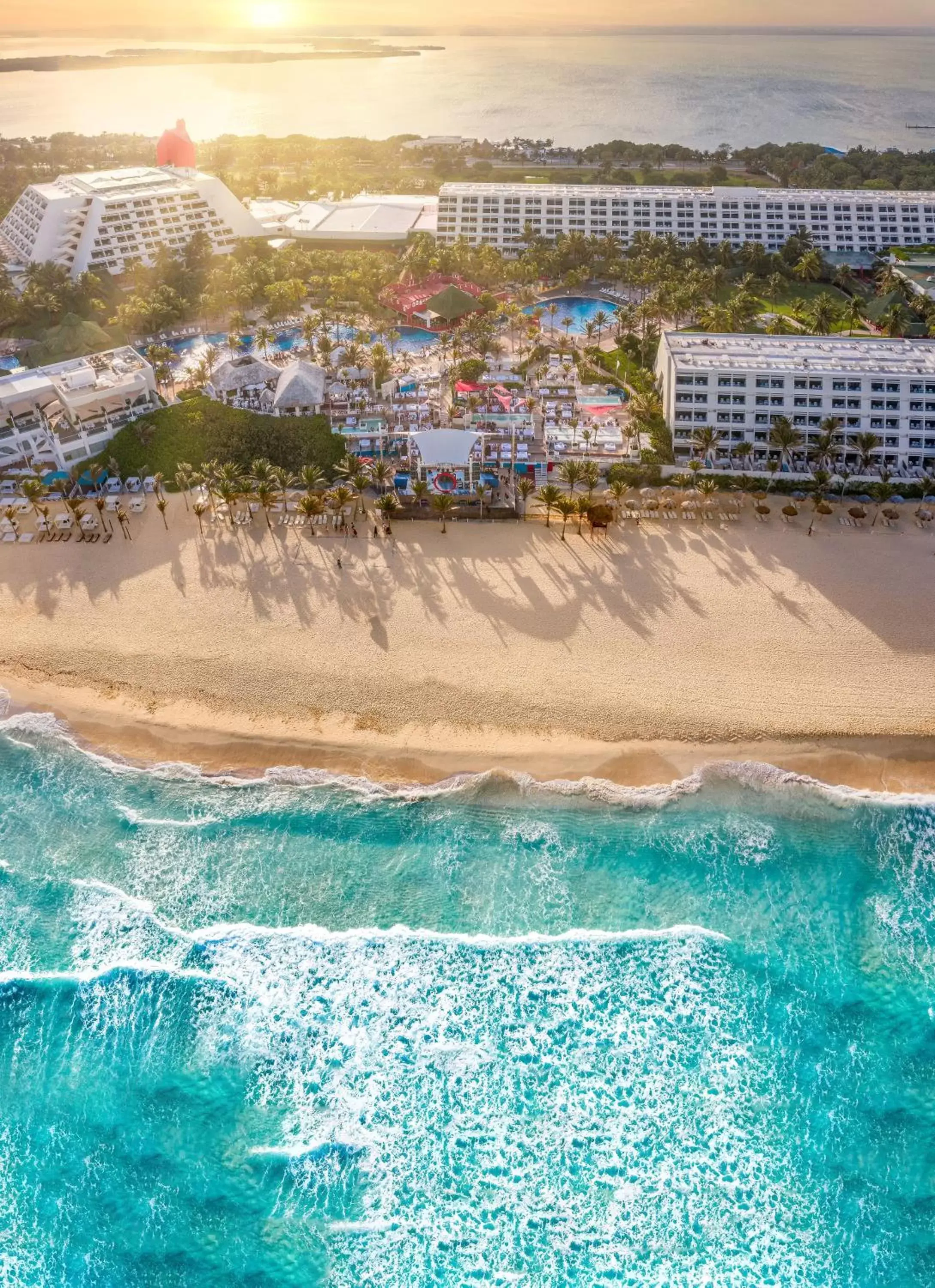 Beach, Bird's-eye View in The Pyramid Cancun - All Inclusive