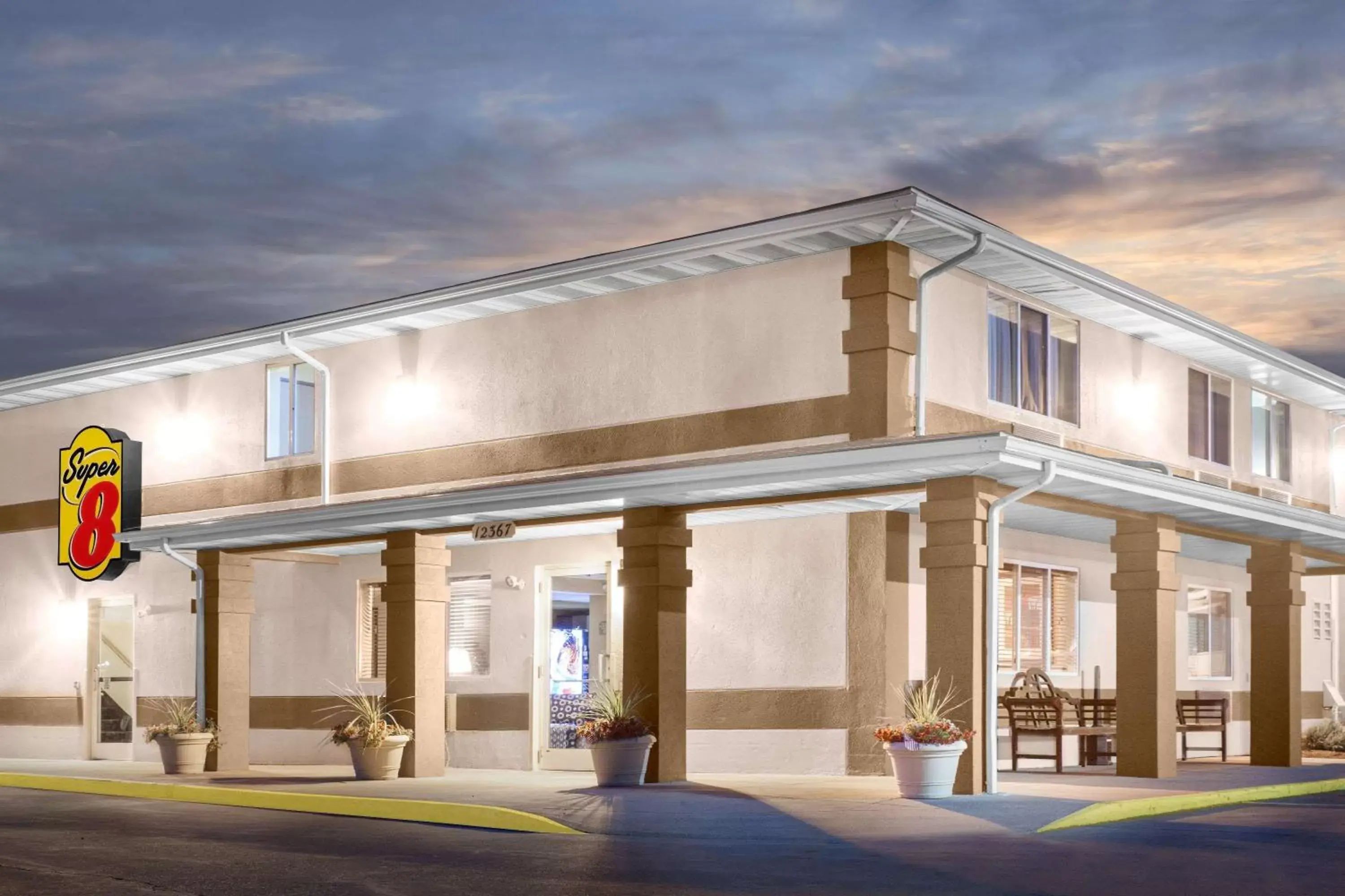 Property building in Super 8 by Wyndham Richlands/Claypool Hill Area Property building in Super 8 by Wyndham Richlands/Claypool Hill Area