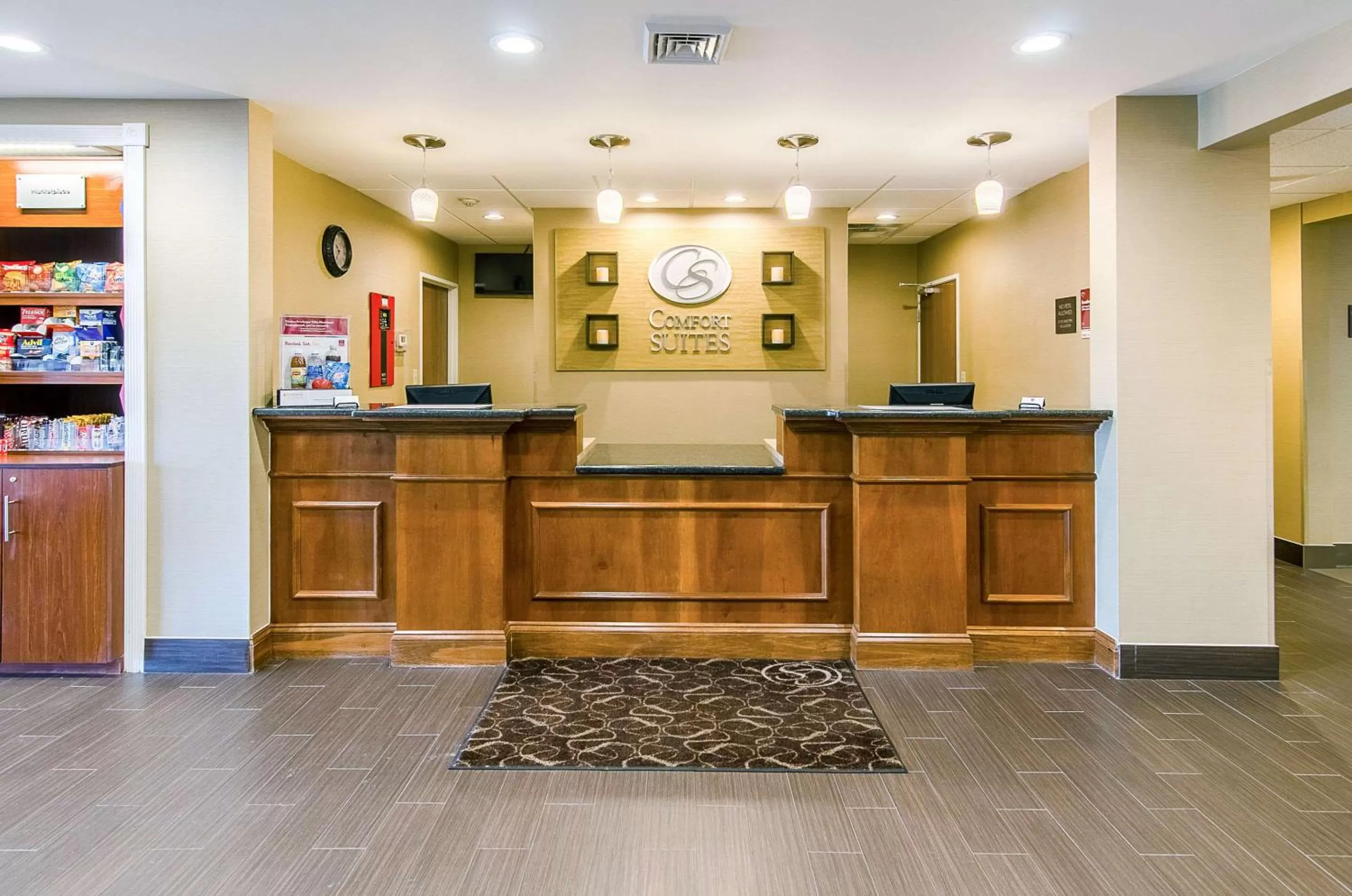 Lobby or reception in Comfort Suites Wytheville near Conference Center