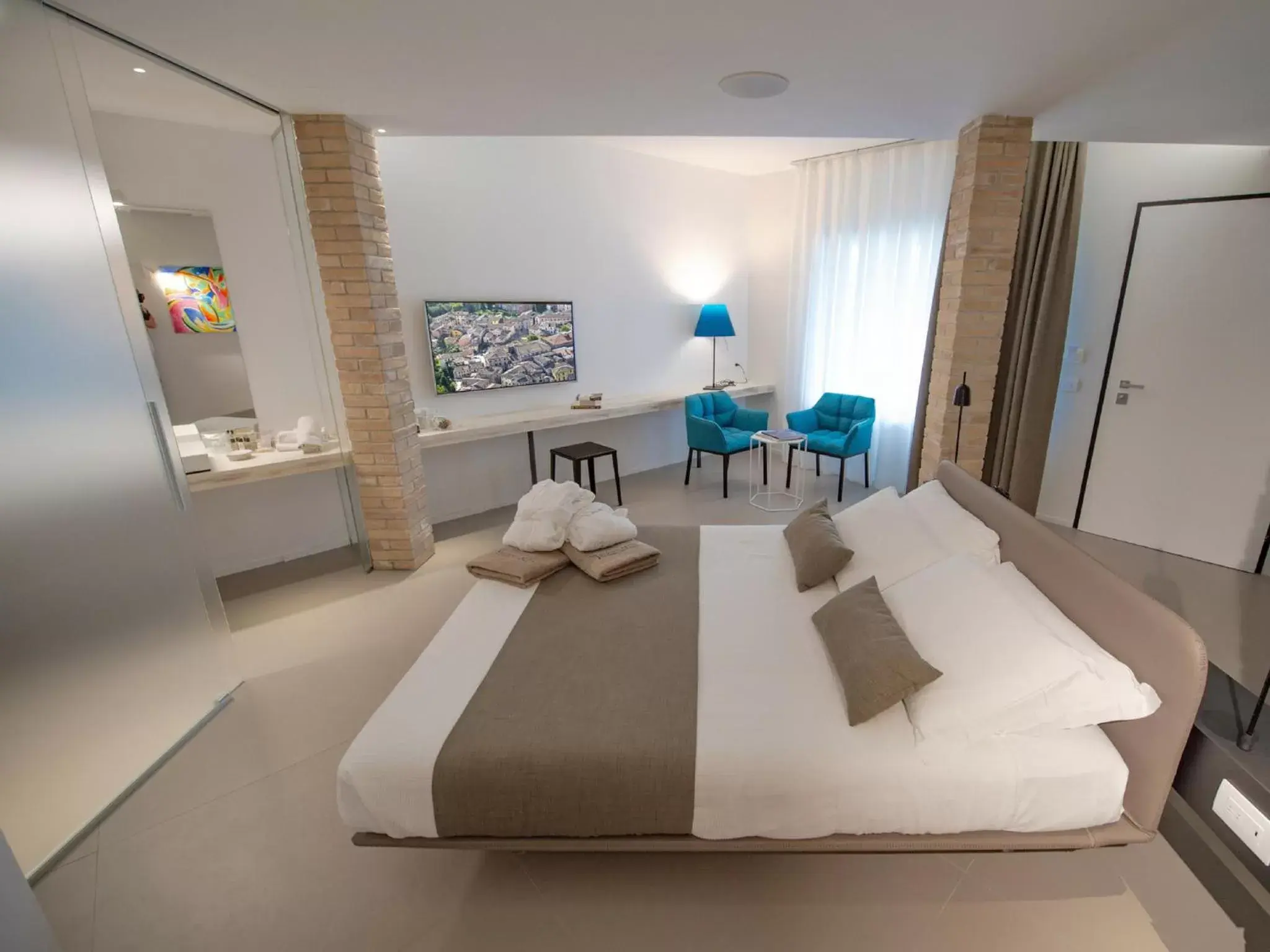 Photo of the whole room, Bed in Serre Alte Landscape Luxury Rooms