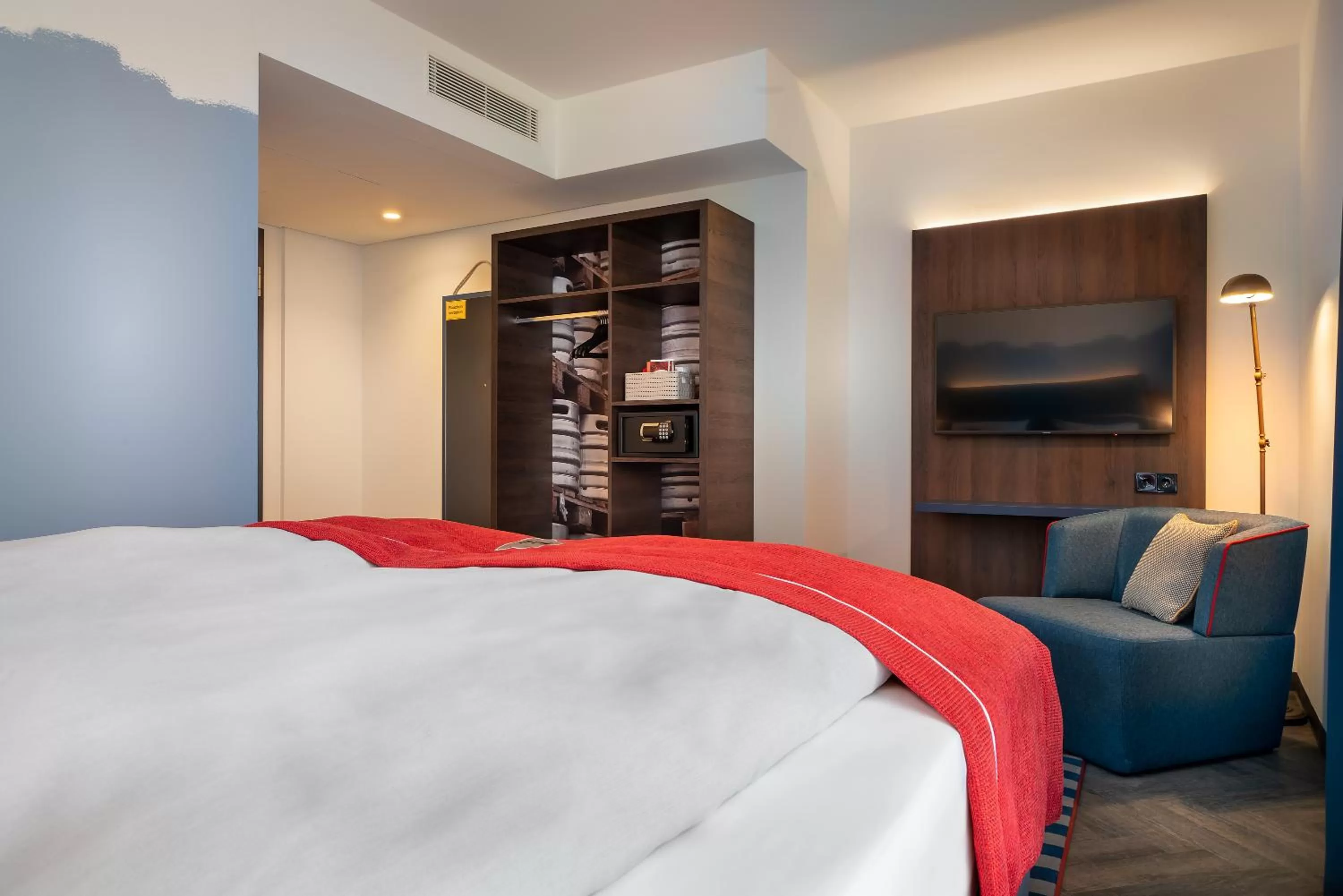 Bed in Holiday Inn - the niu, Keg Hamburg Ost by IHG