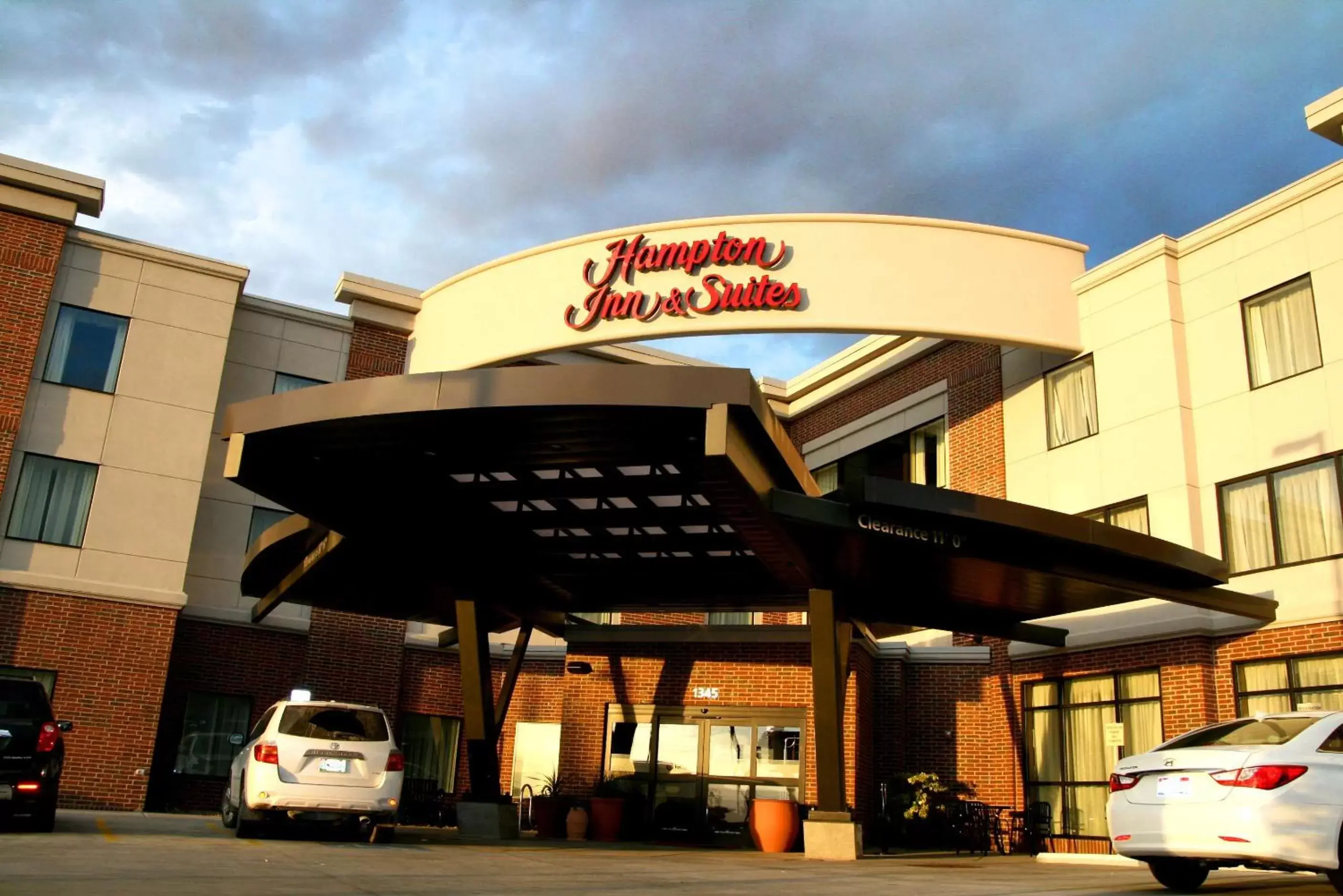 Property Building in Hampton Inn & Suites Salt Lake City-University/Foothill Drive