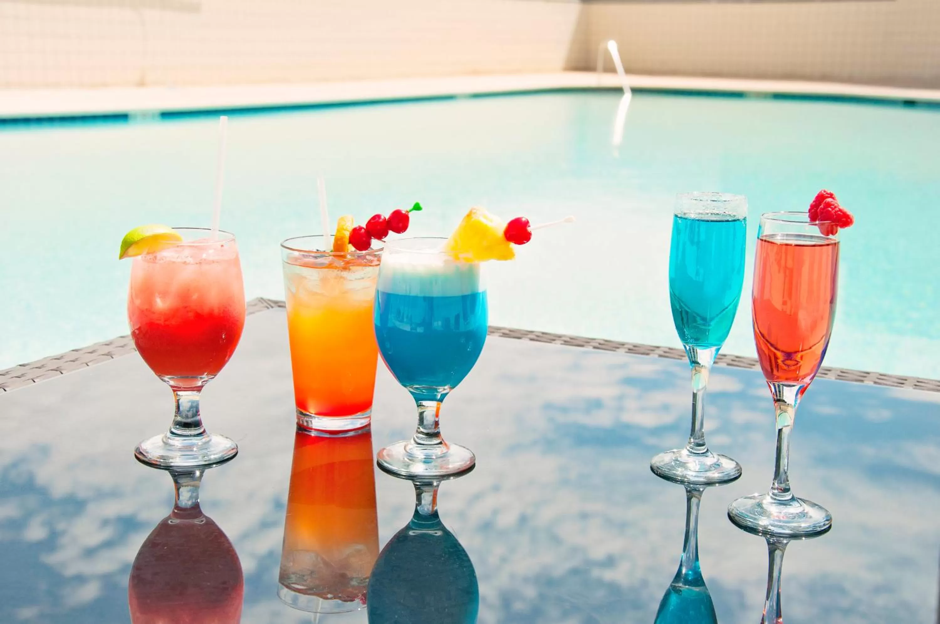 Lounge or bar in Holiday Inn Victorville by IHG