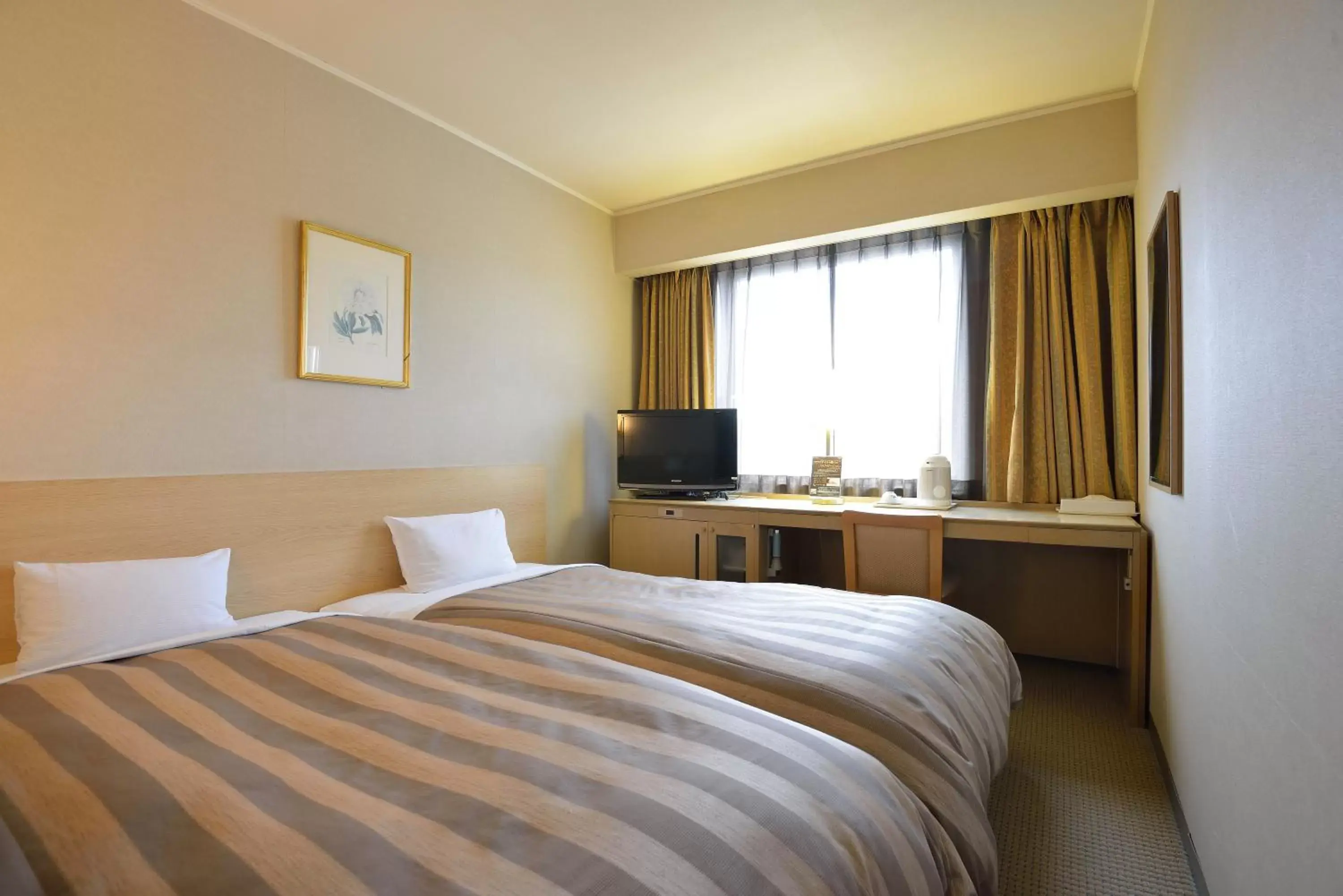 Photo of the whole room, Bed in Ark Hotel Royal Fukuoka Tenjin -ROUTE INN HOTELS-