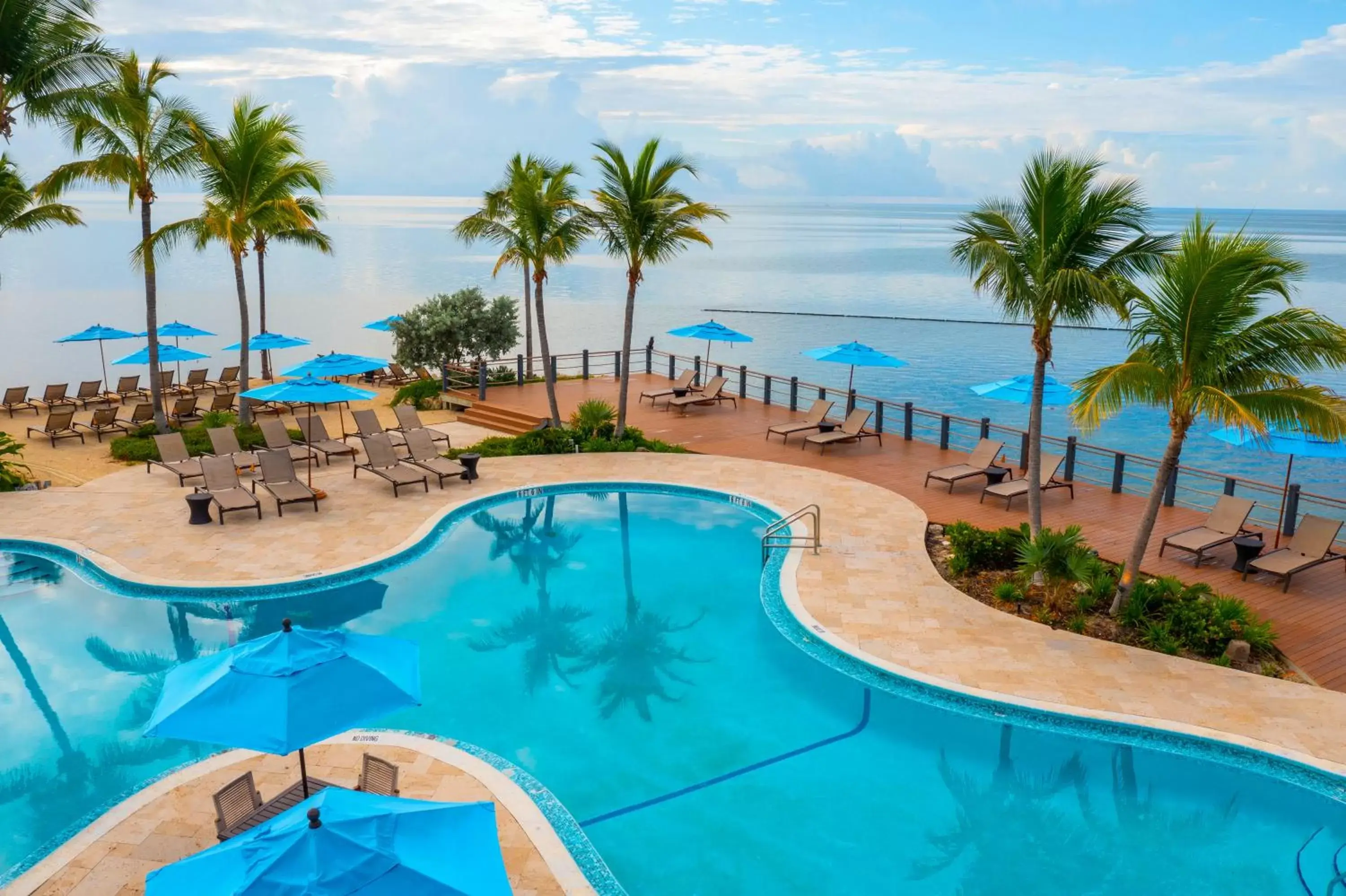 Swimming pool, Pool View in Postcard Inn Beach Resort & Marina