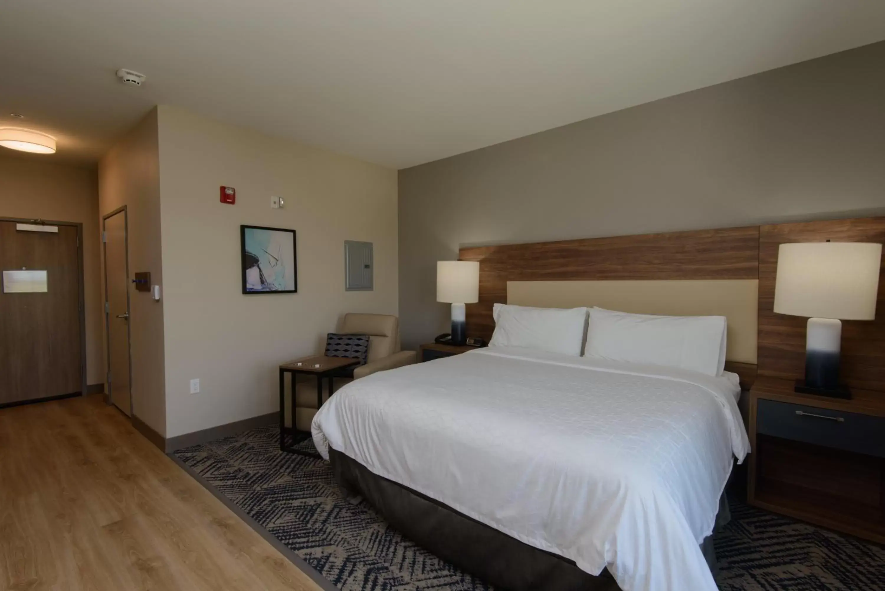 Photo of the whole room, Bed in Candlewood Suites - Corpus Christi - Portland, an IHG Hotel