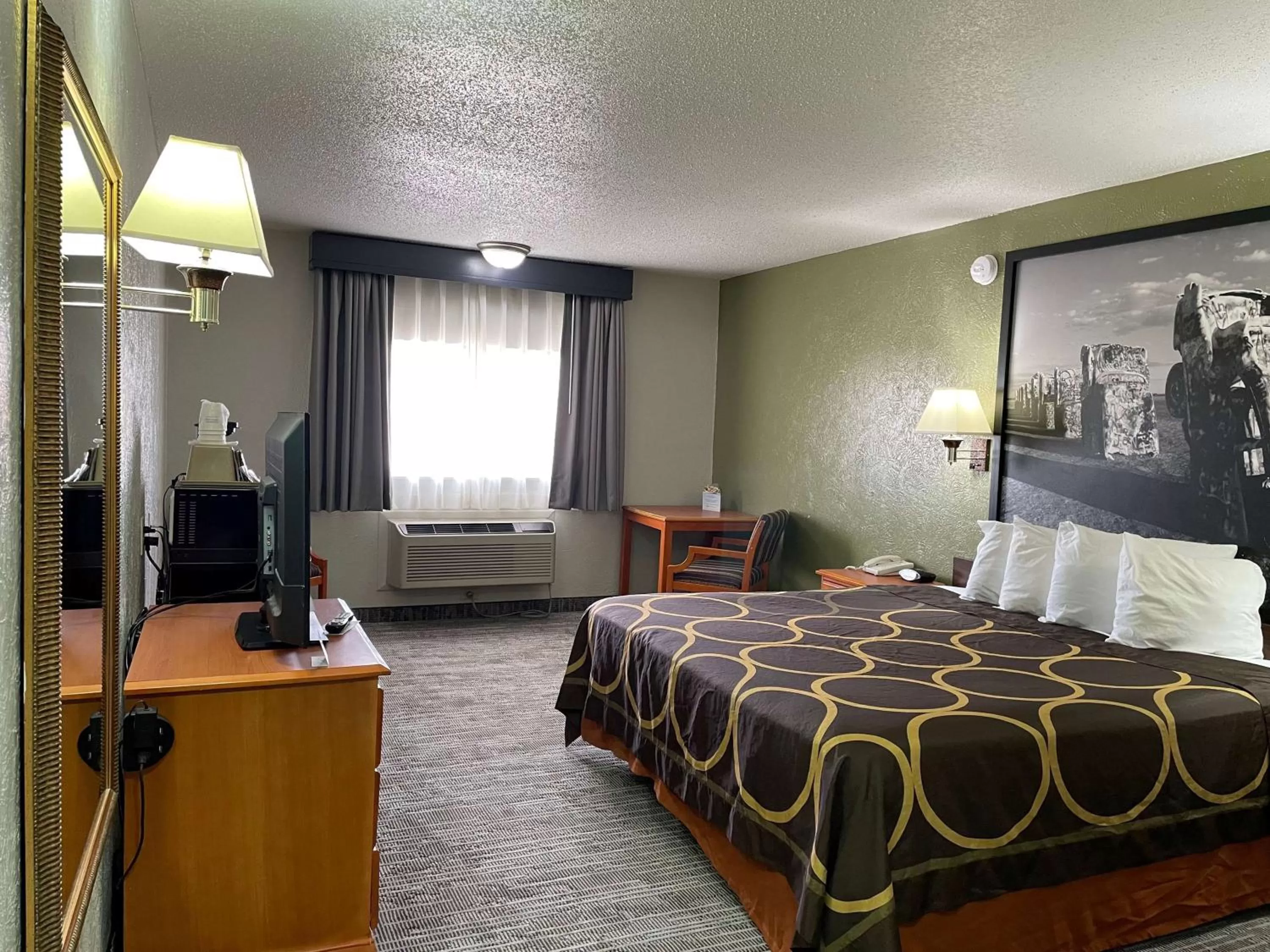 Bedroom, Bed in Super 8 by Wyndham Amarillo Central TX