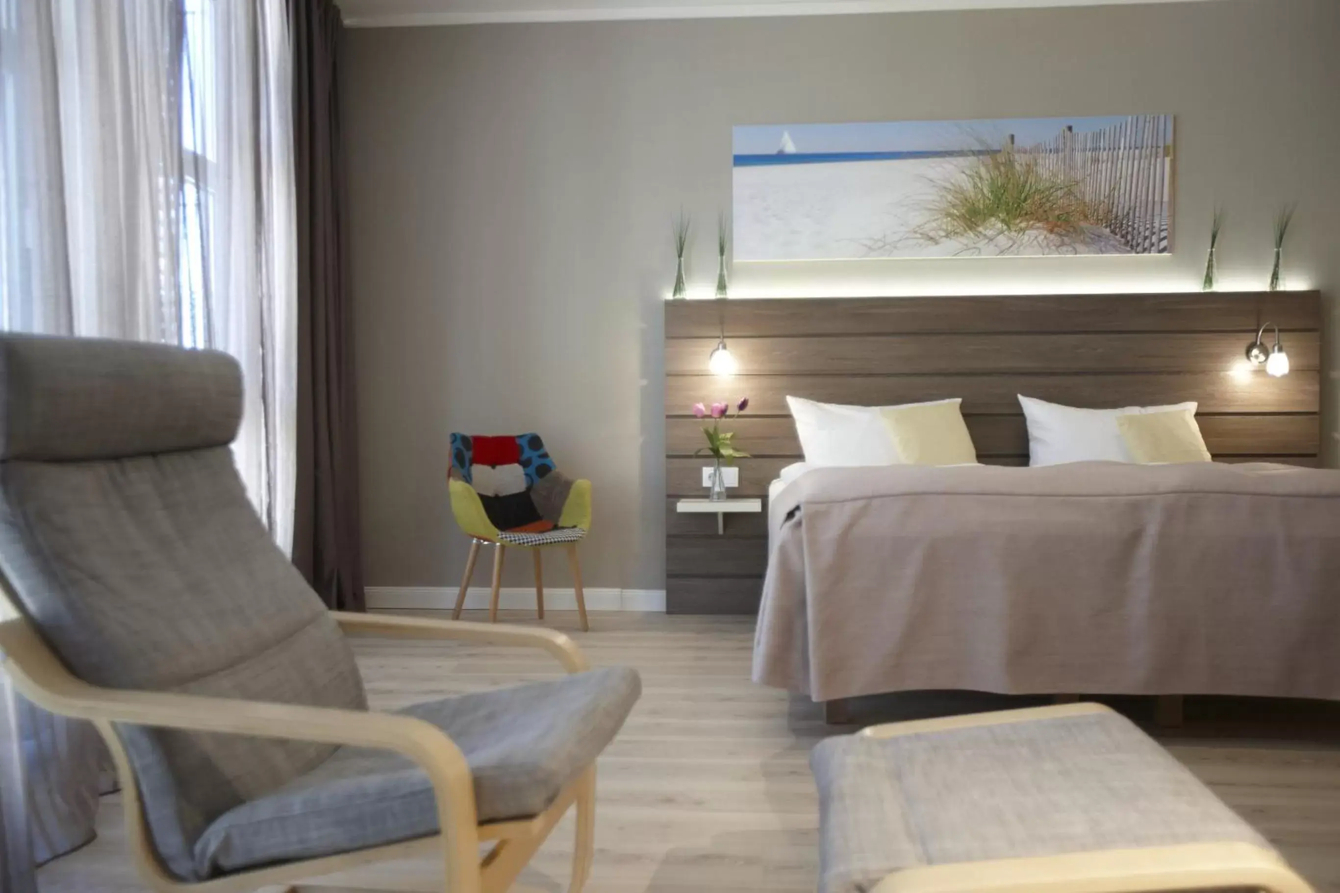 Photo of the whole room, Bed in Hotel Kiel by Golden Tulip Photo of the whole room, Bed in Hotel Kiel by Golden Tulip