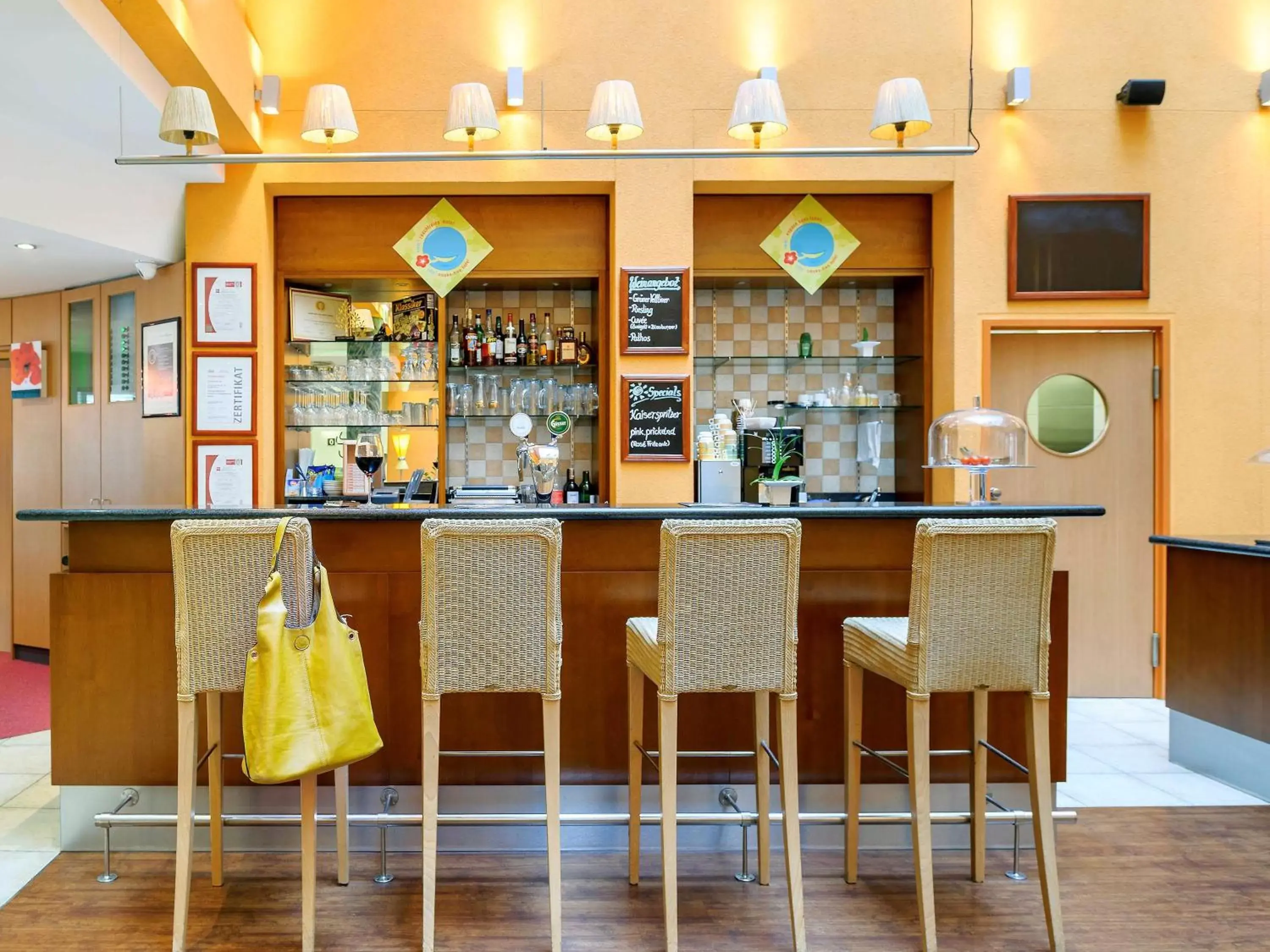 Lounge or bar, Lounge/Bar in ibis Wien City