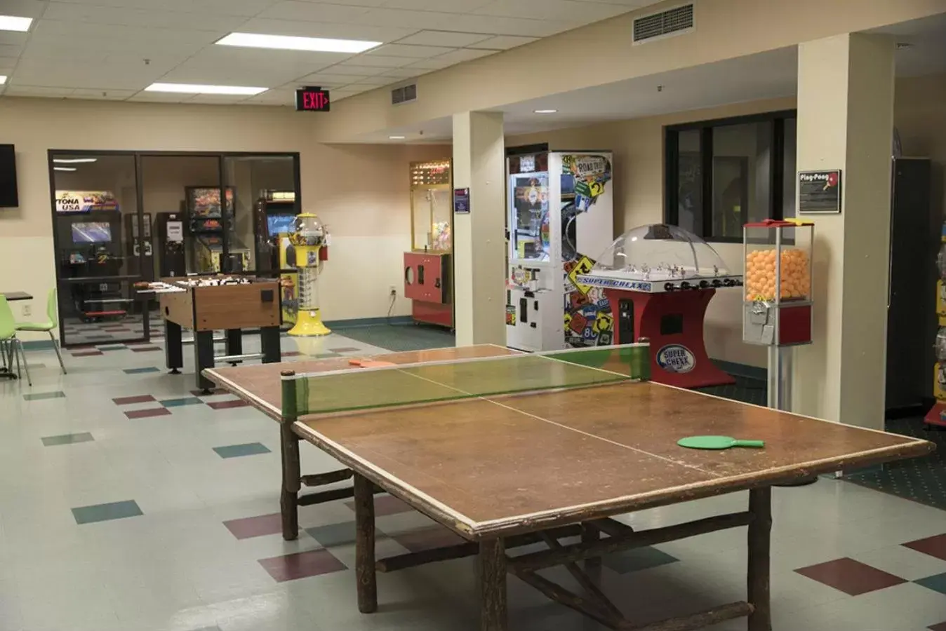 Game Room, Table Tennis in Potawatomi Inn & Cabins