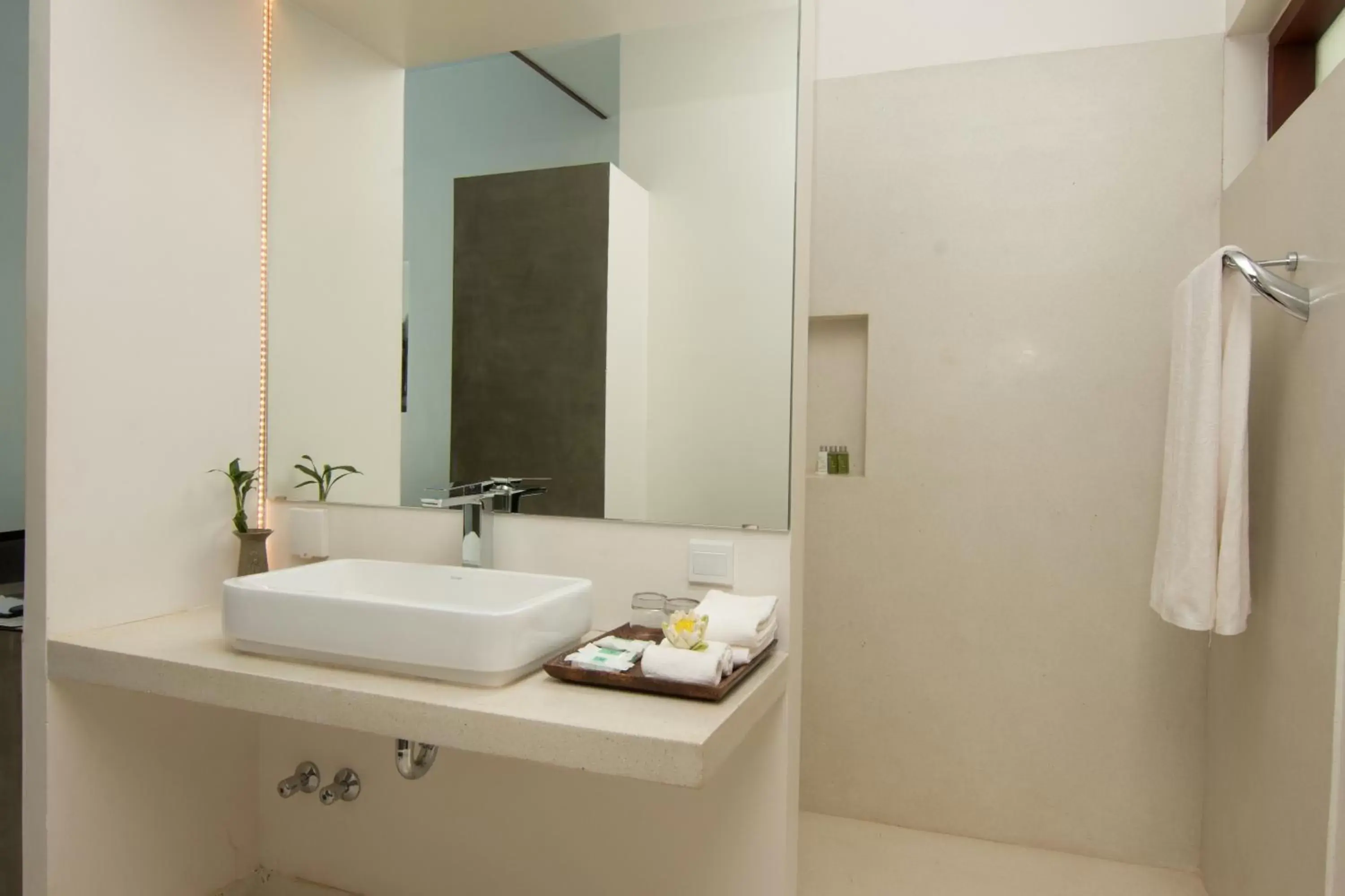 Bathroom in Apsara Residence Hotel