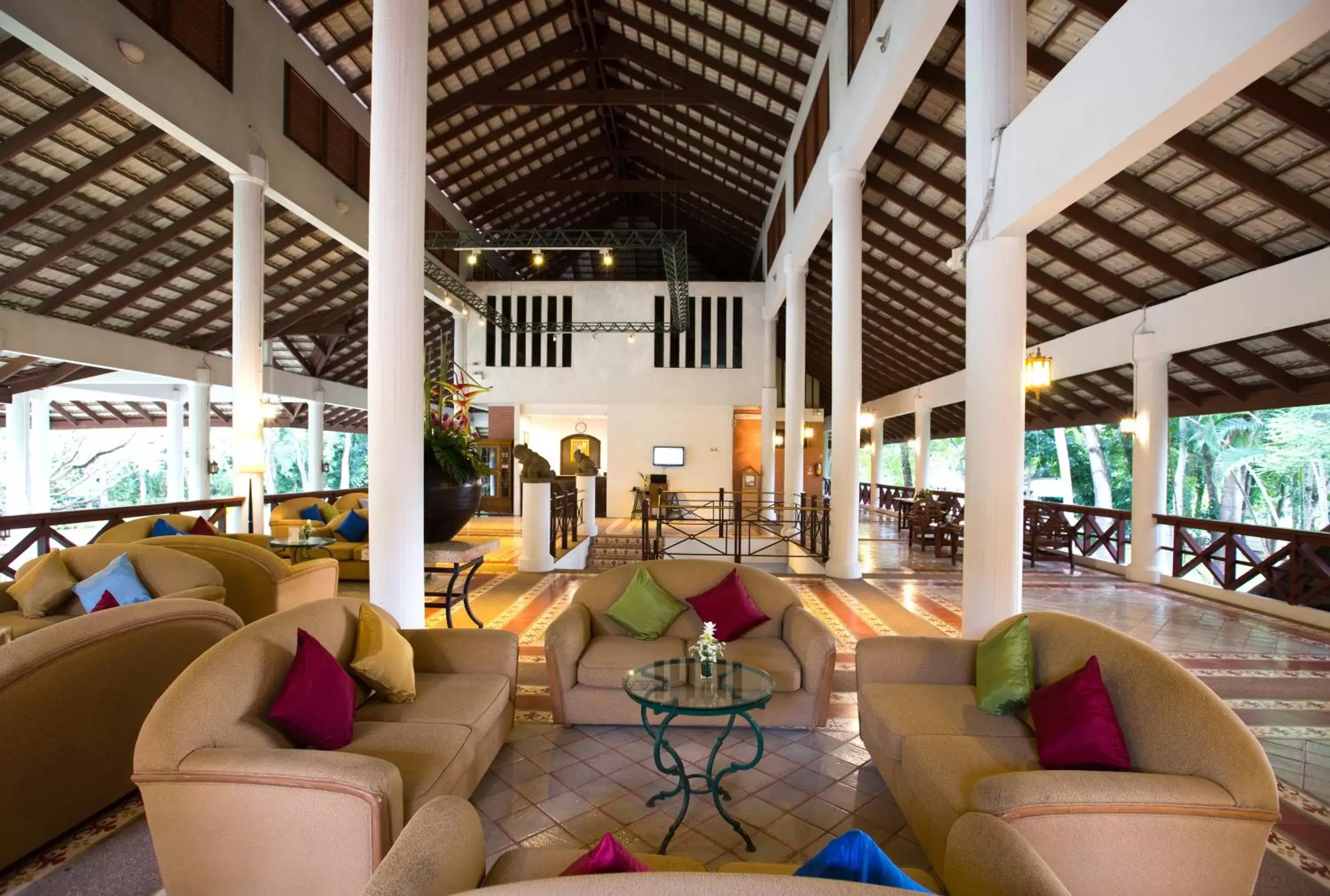 Lobby or reception, Lounge/Bar in The Imperial Chiang Mai Resort & Sports Club