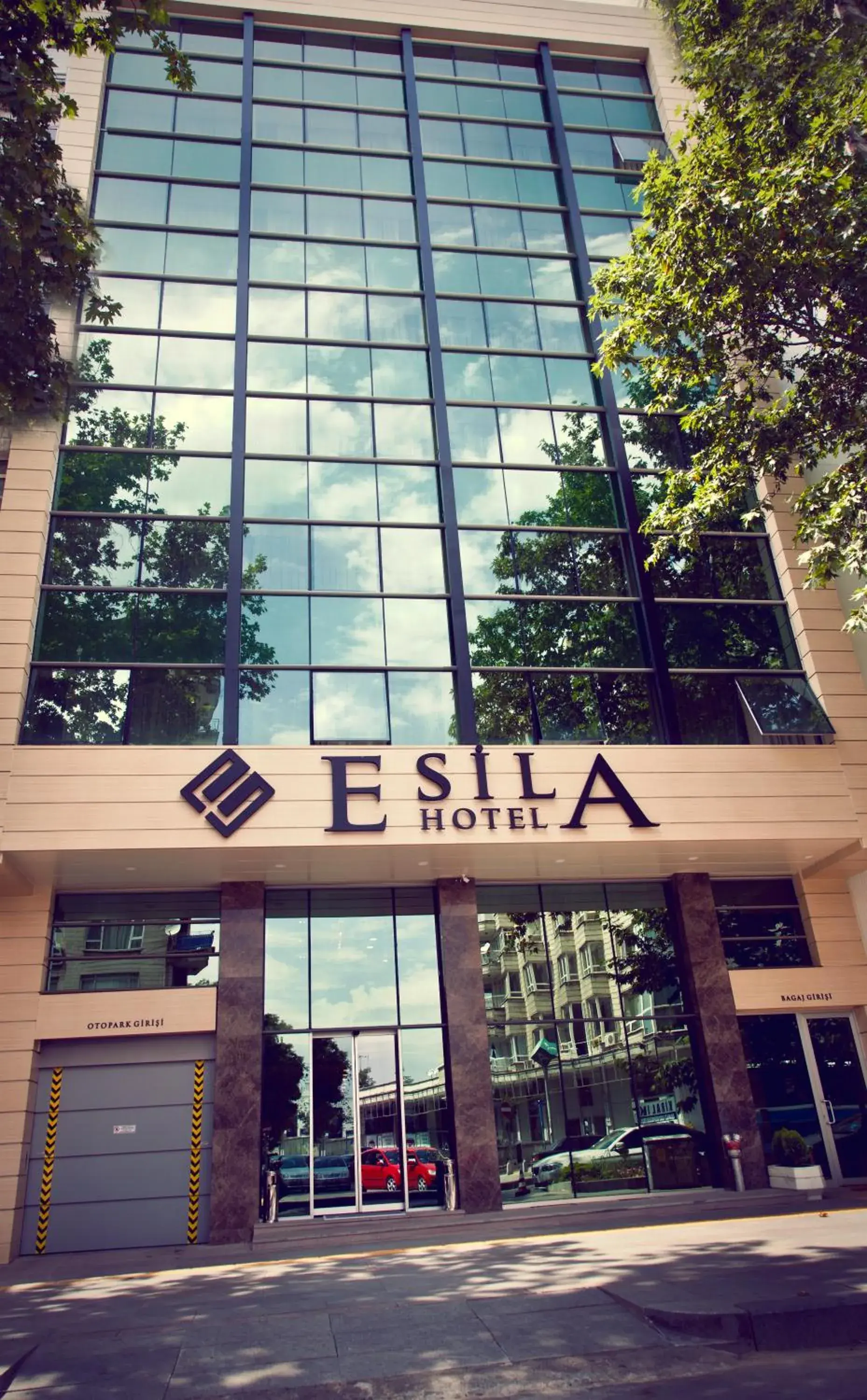 Facade/entrance in Esila Hotel