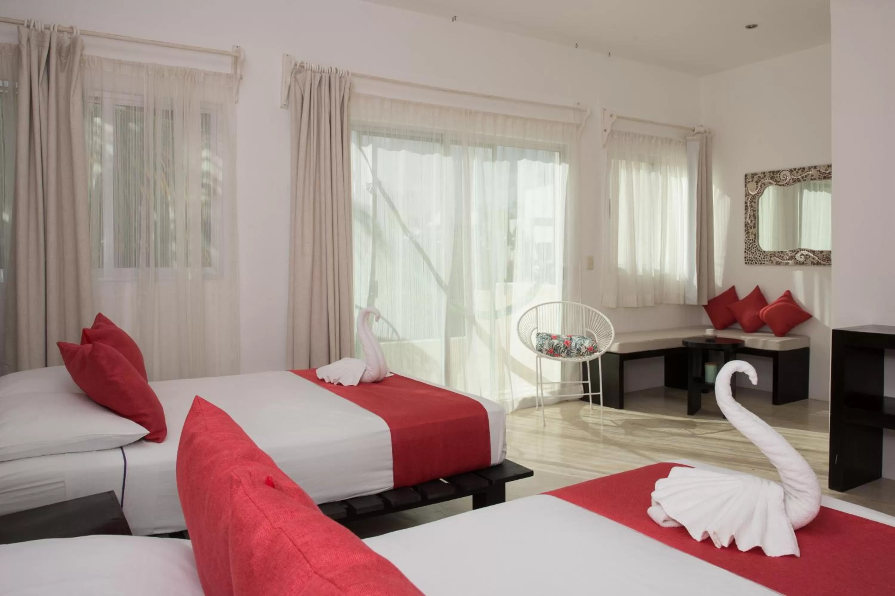 Bedroom, Bed in Villas H2O