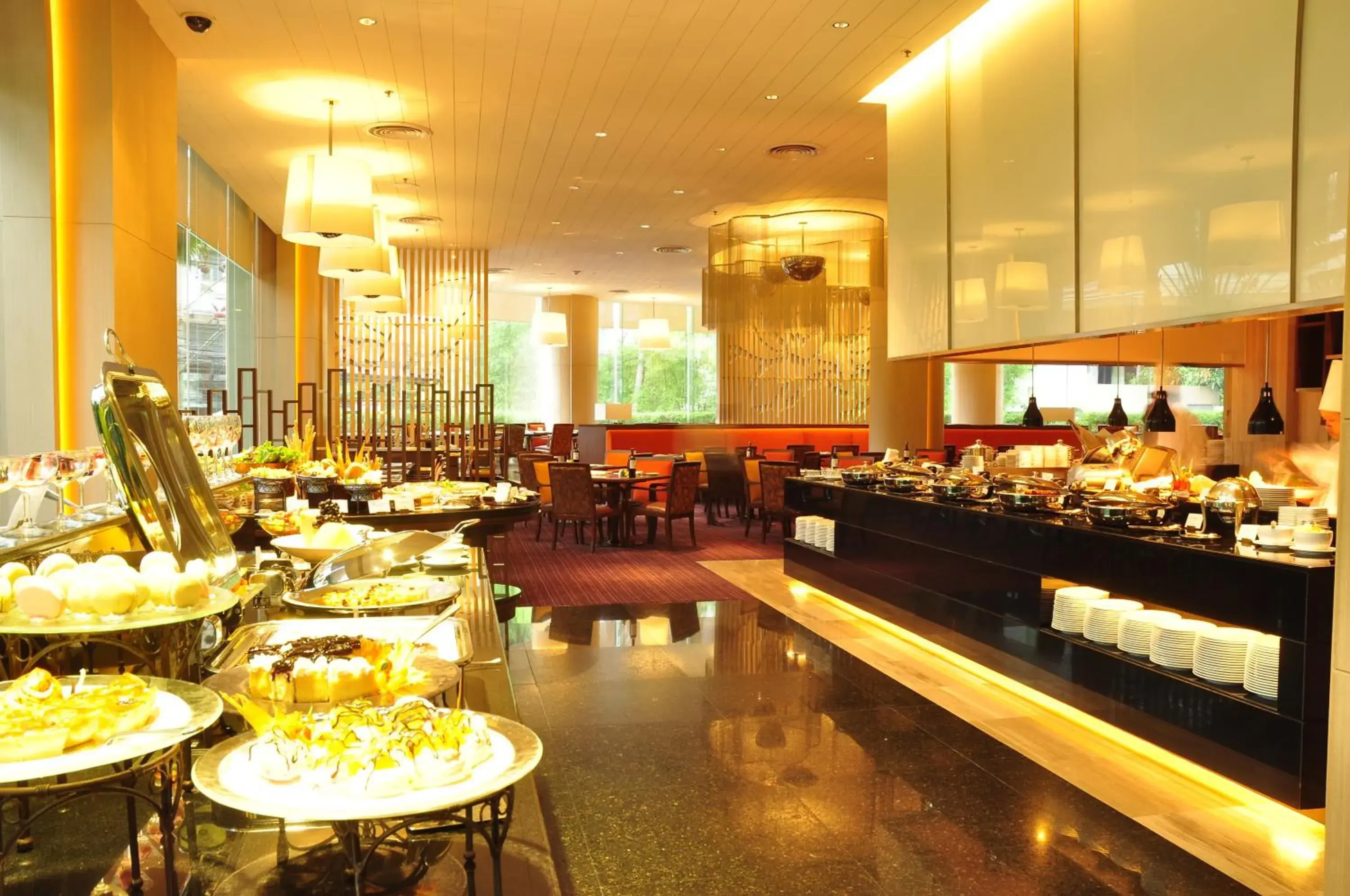 Restaurant/Places to Eat in Century Park Hotel - SHA Extra Plus