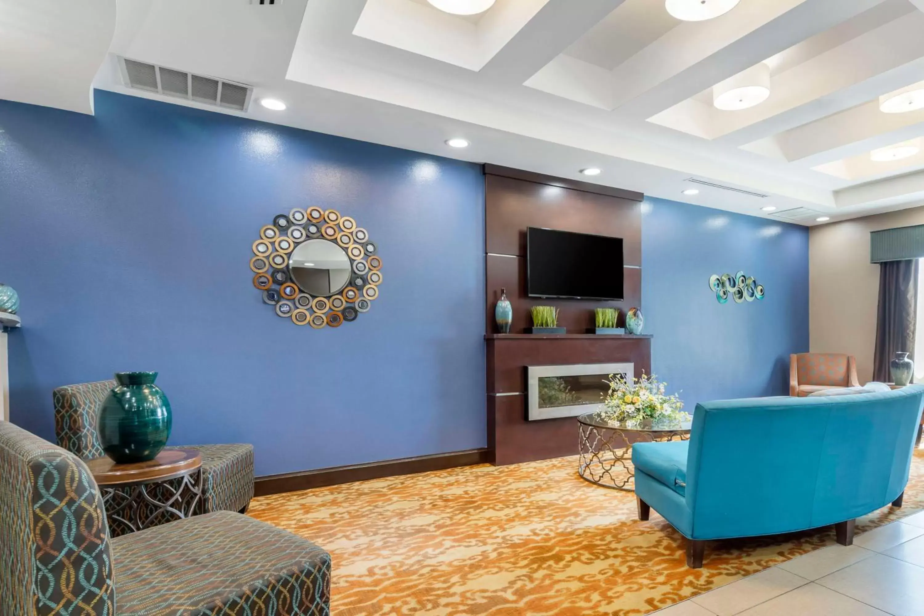 Lobby or reception, Seating Area in Best Western Plus Longhorn Inn & Suites