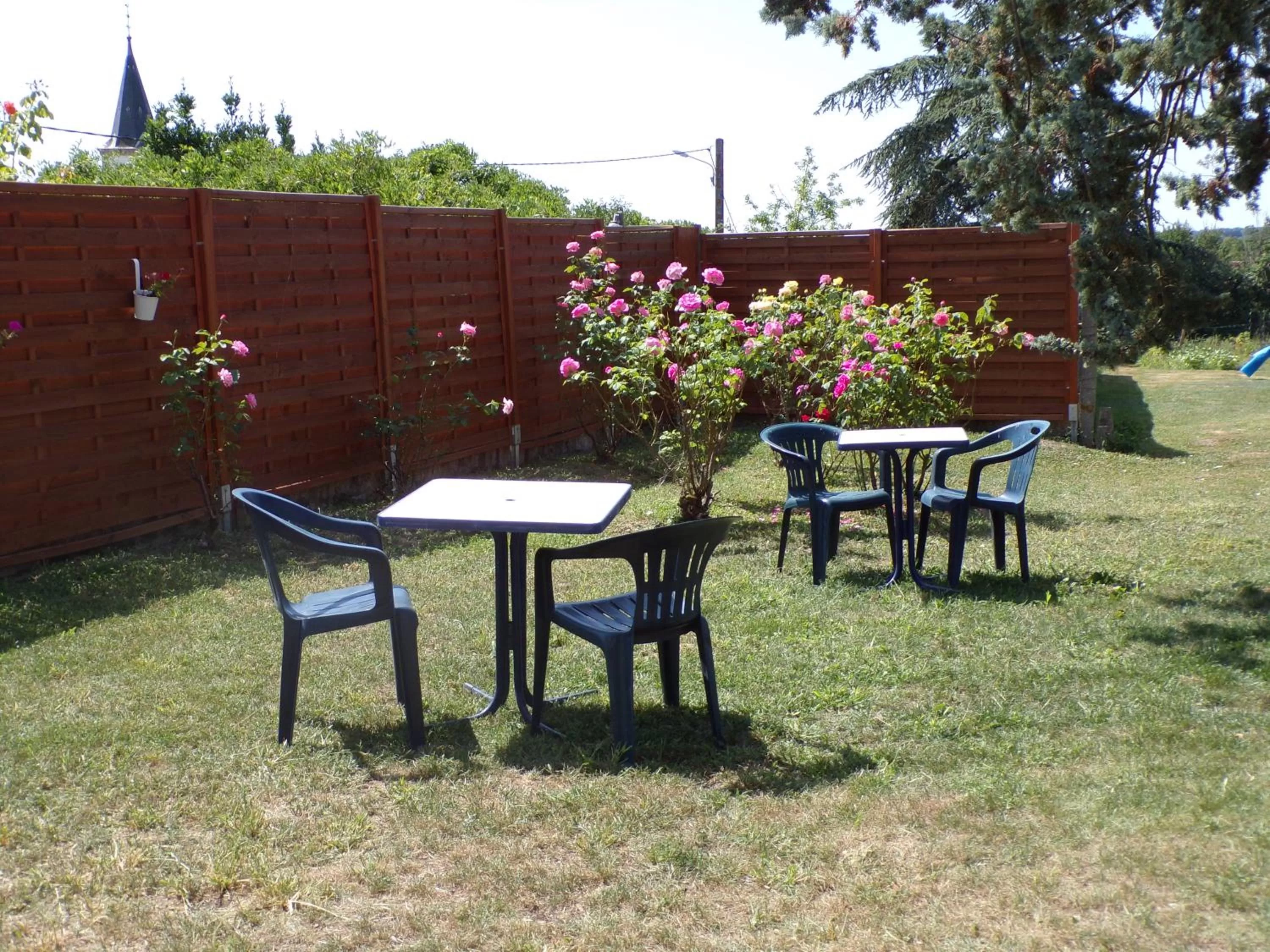 Garden in A la Belle Etoile