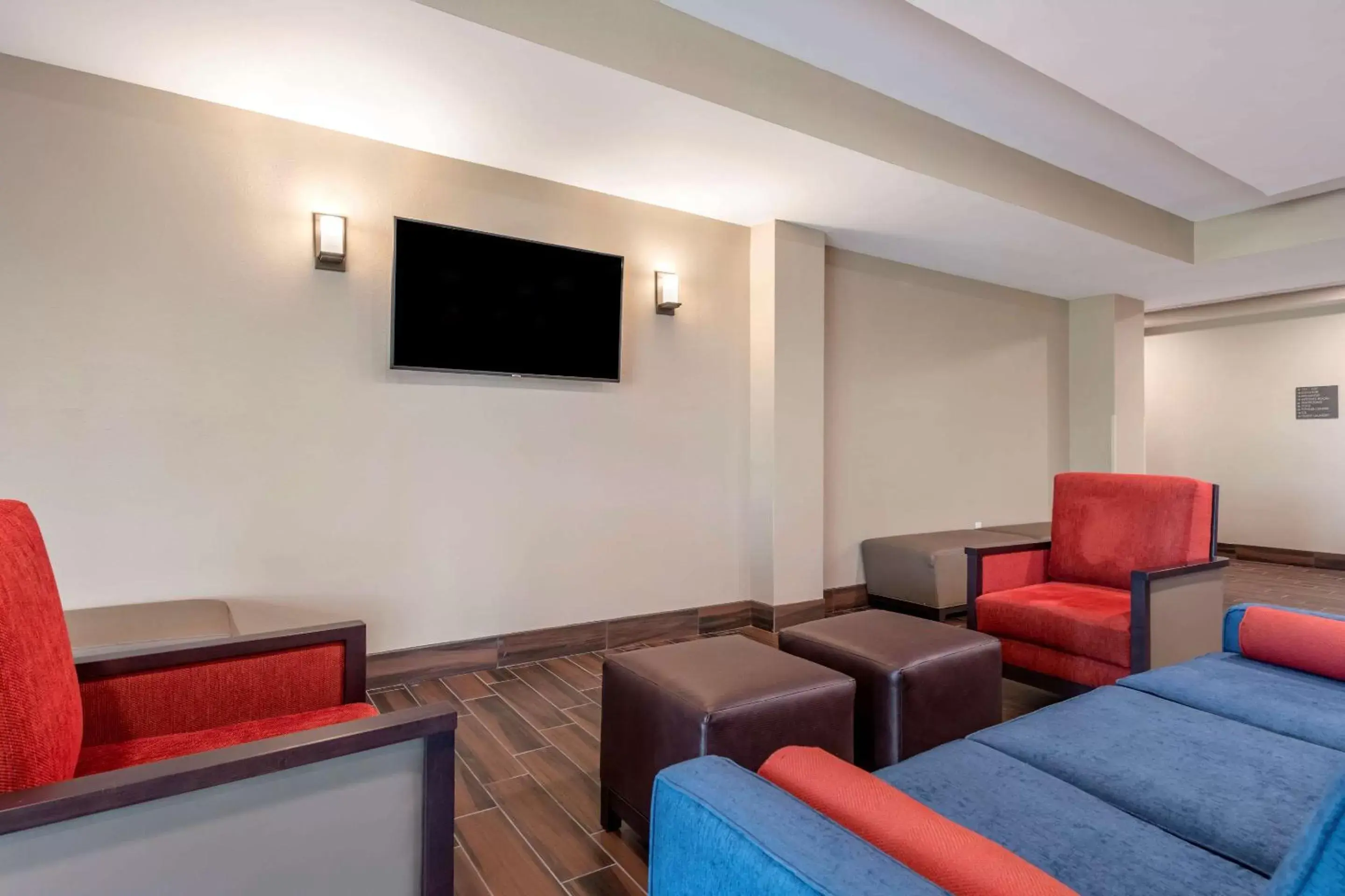 Lobby or reception, Seating Area in Comfort Suites Daytona Beach - Speedway