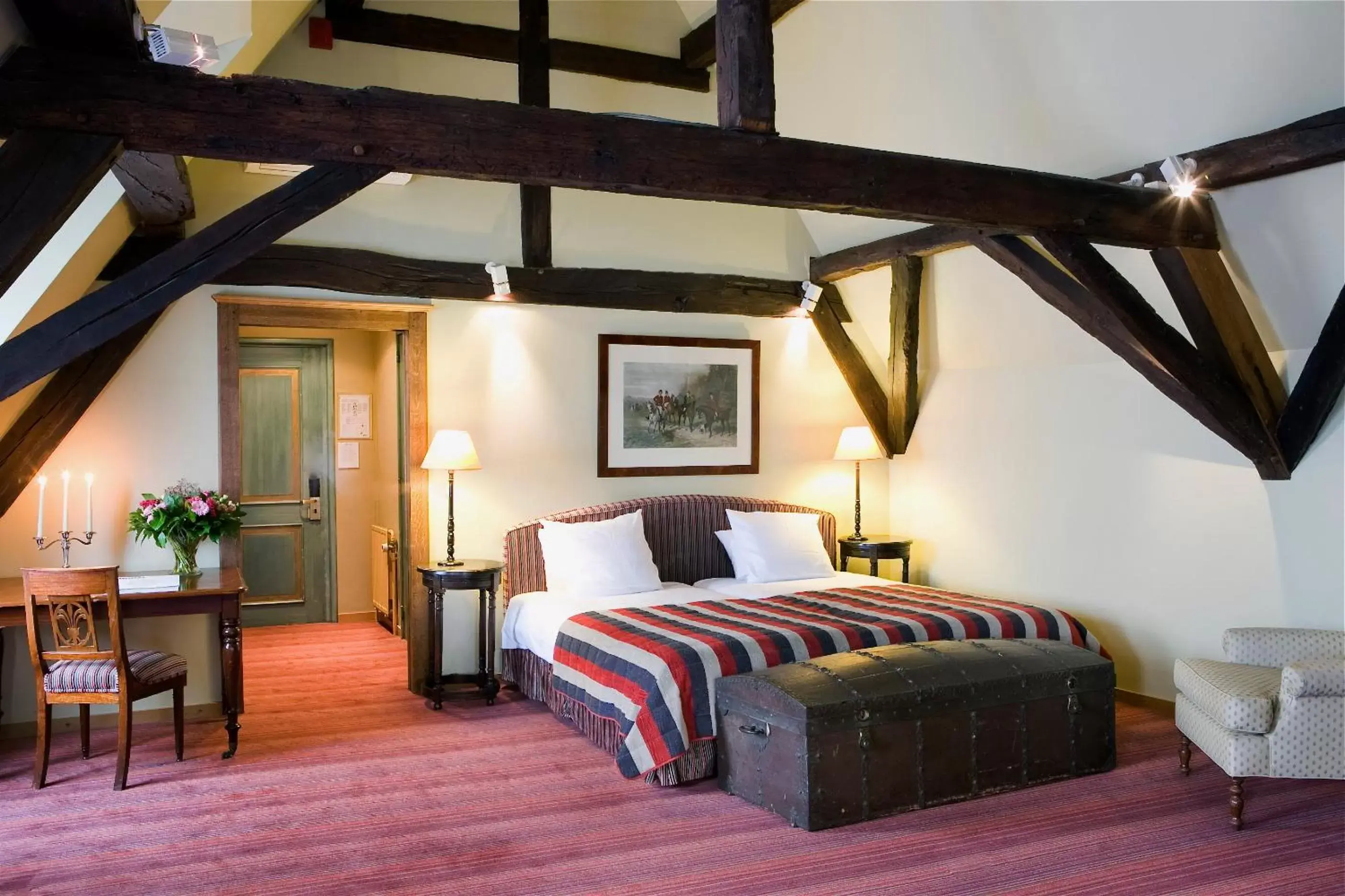 Photo of the whole room, Bed in Martin's Relais
