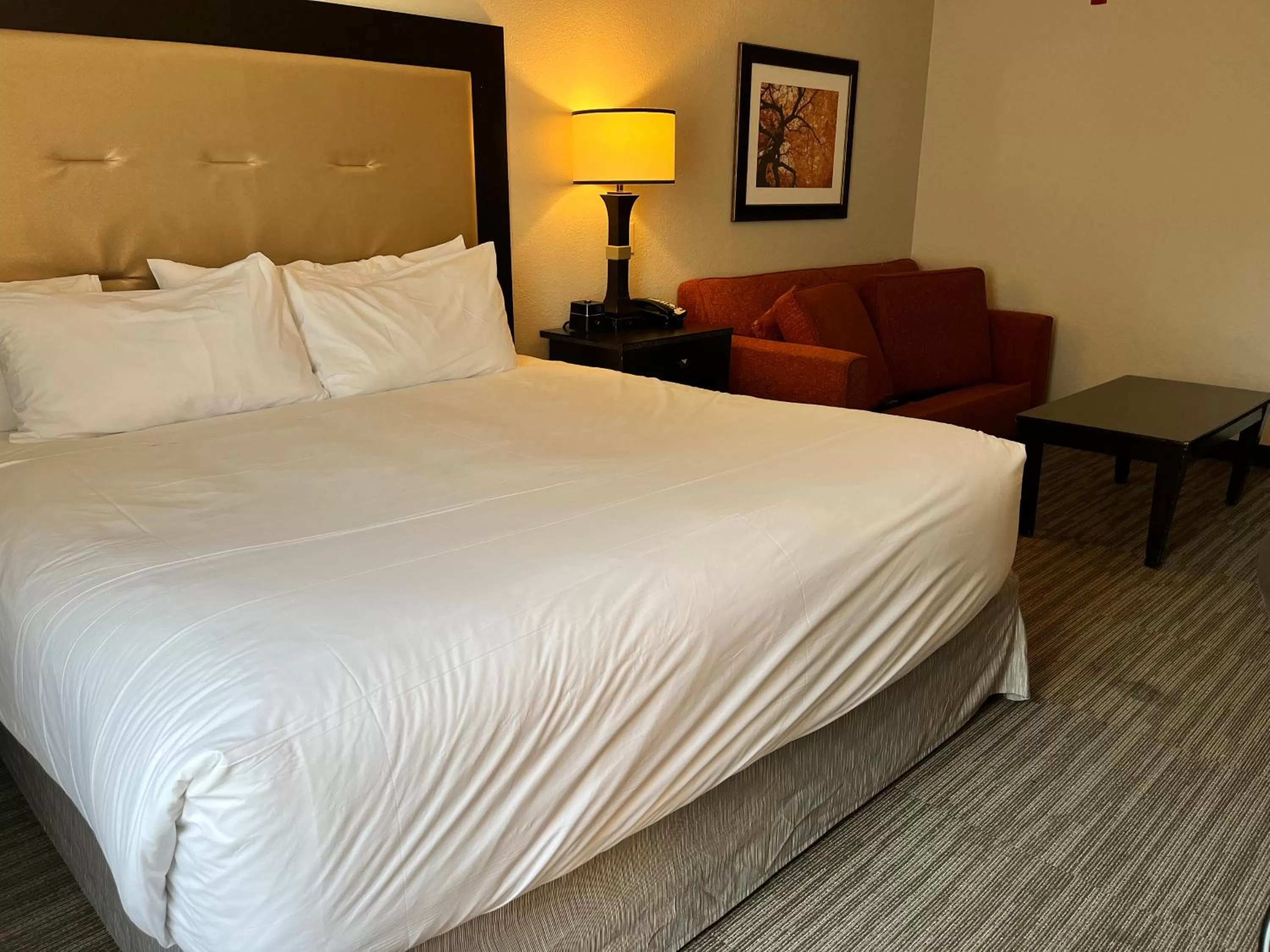 Seating area in Branson Hillside Hotel