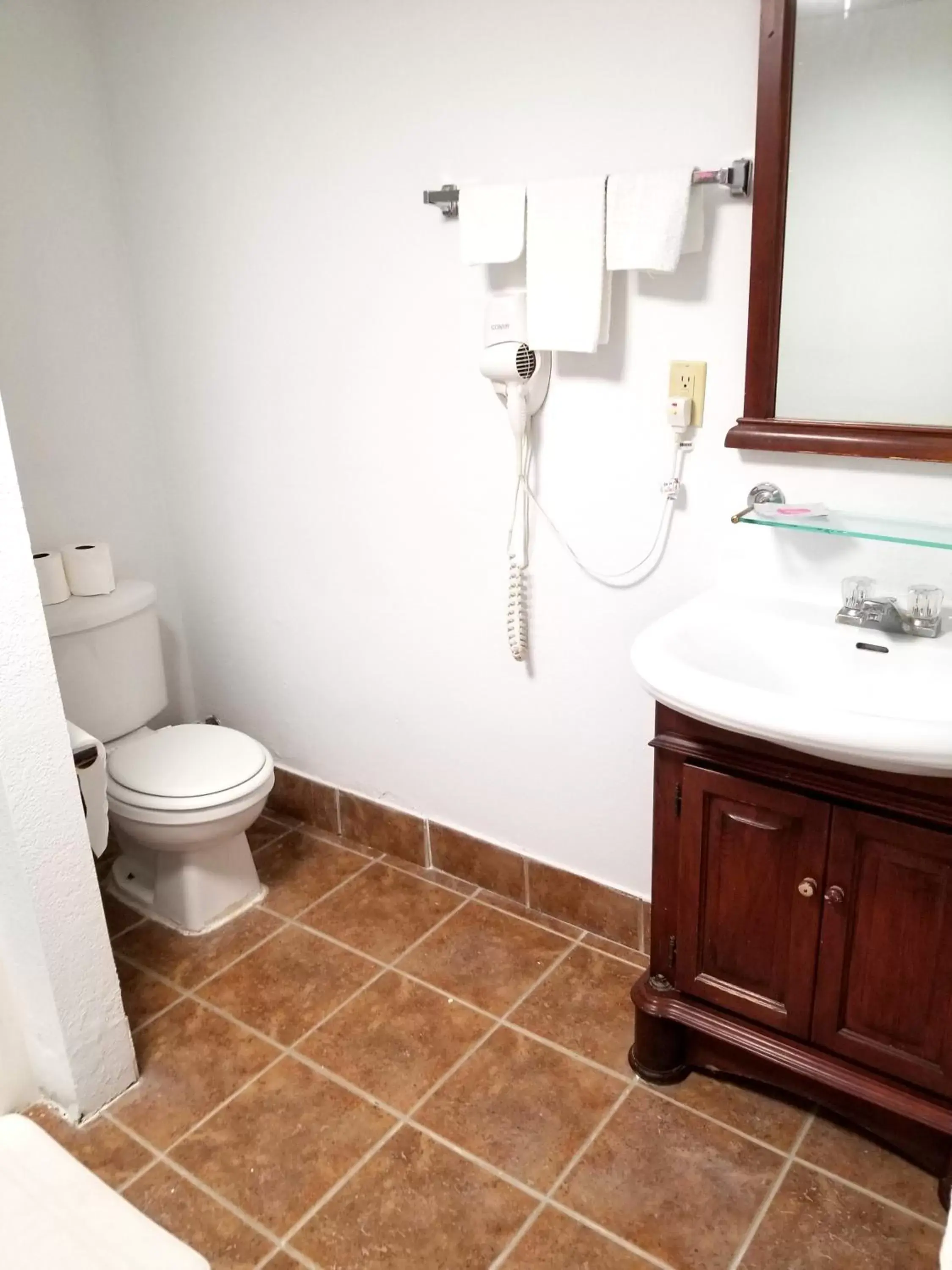 Superior Queen Room in Sky-Palace Inn & Suites Hutchinson Superior Queen Room in Sky-Palace Inn & Suites Hutchinson