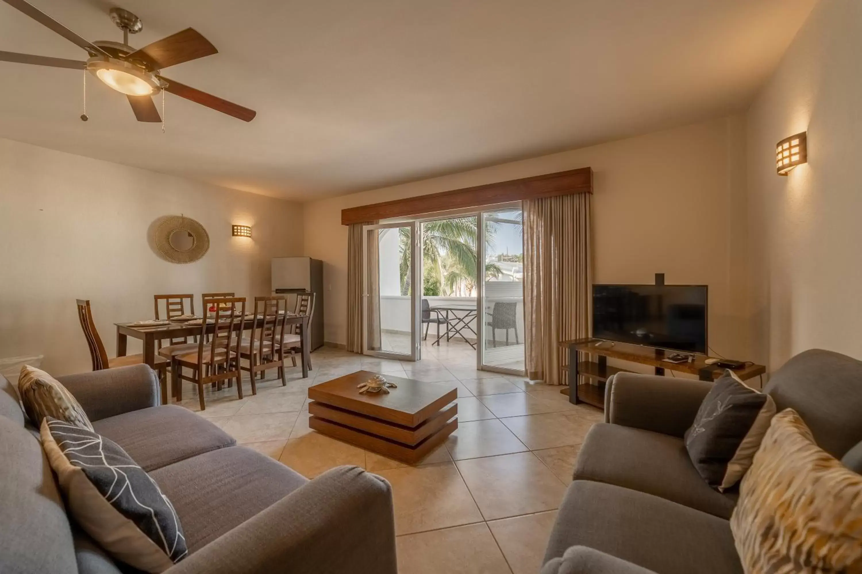 Seating Area in Hotel & Suites El Moro