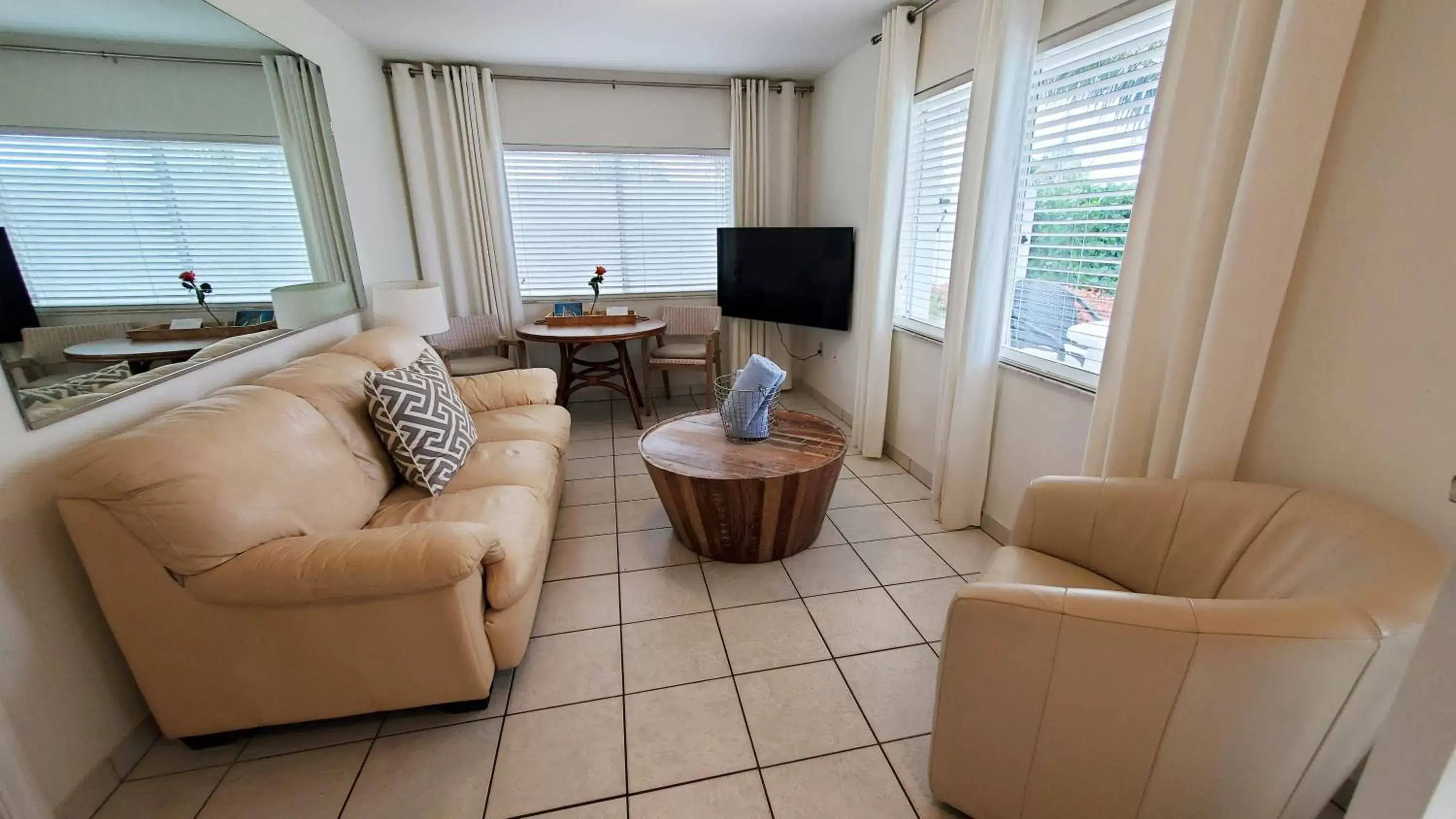Living room in Casey Key Resort - Gulf Shores