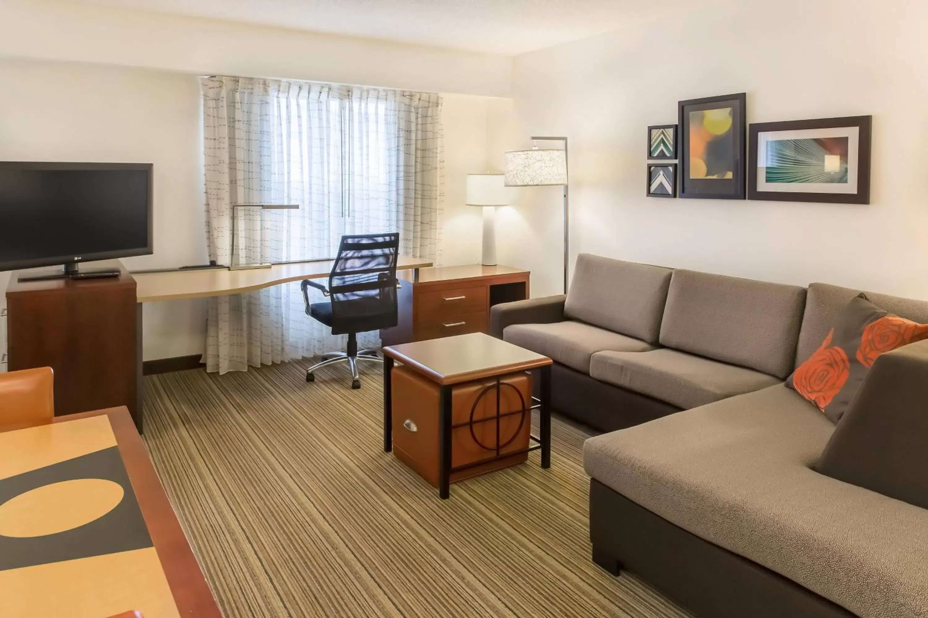 Living room, Seating Area in Residence Inn Sioux Falls