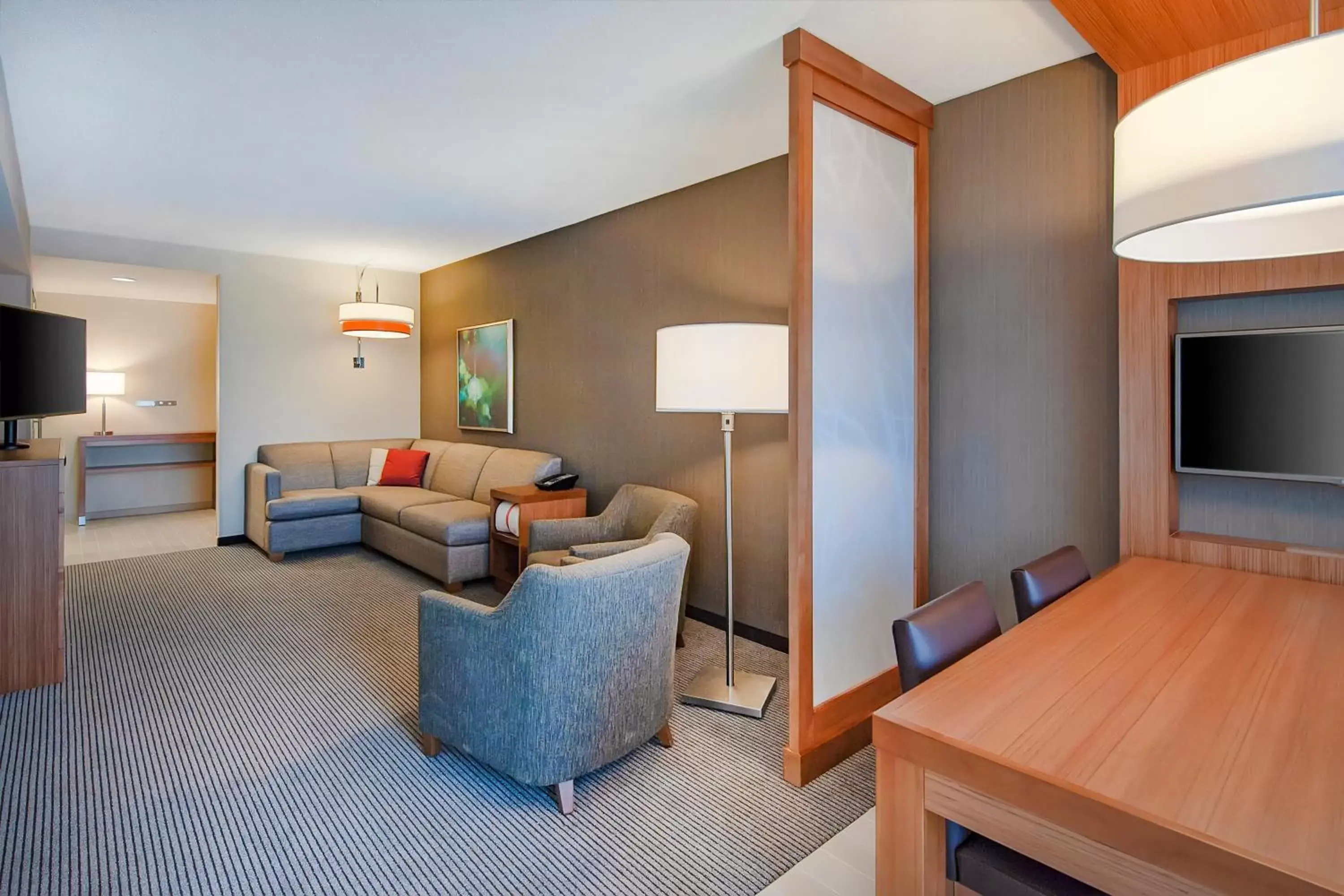 Living room, Seating Area in Hyatt Place Durham Southpoint