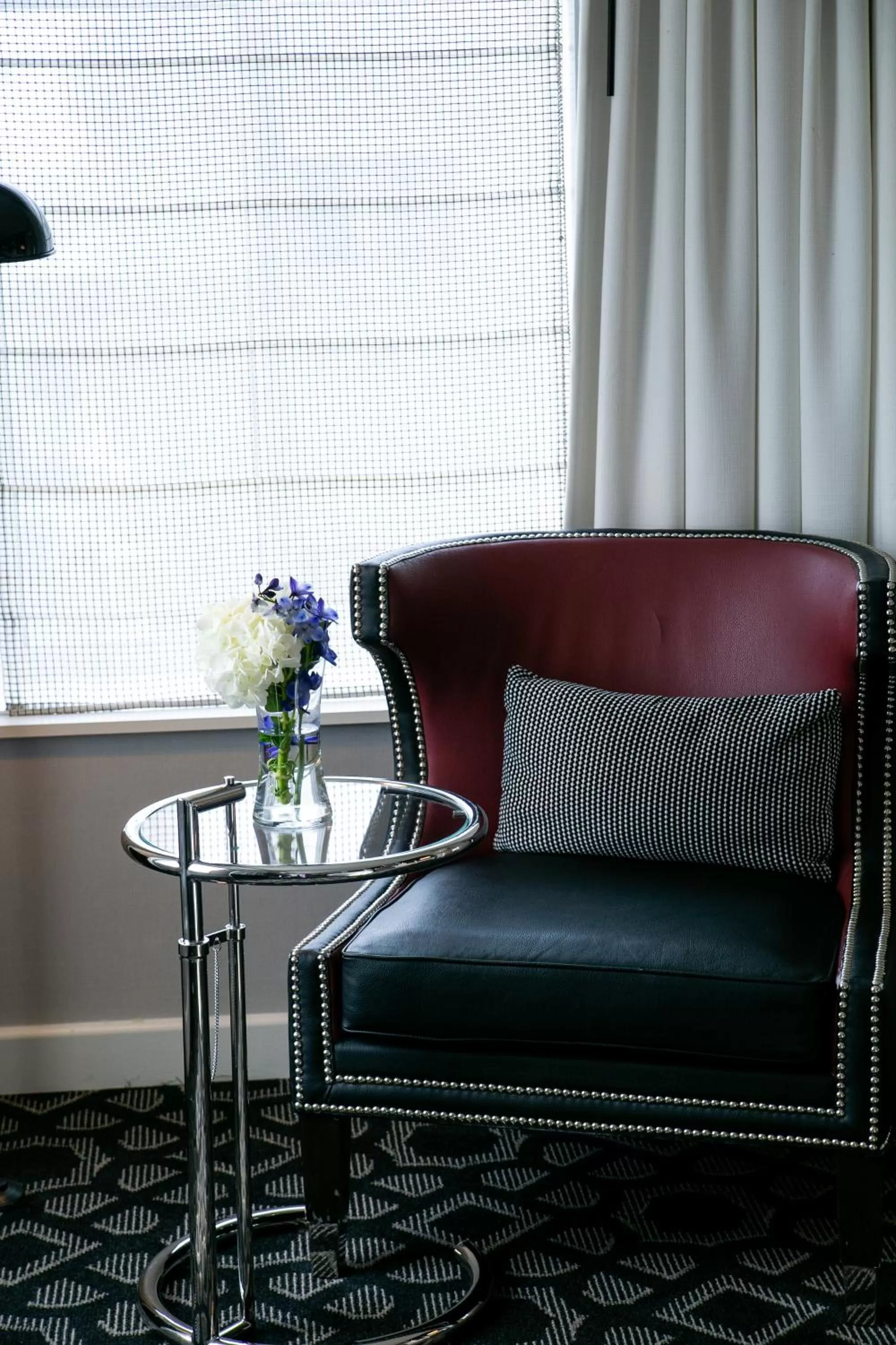 Seating area in Sofitel Lafayette Square Washington DC