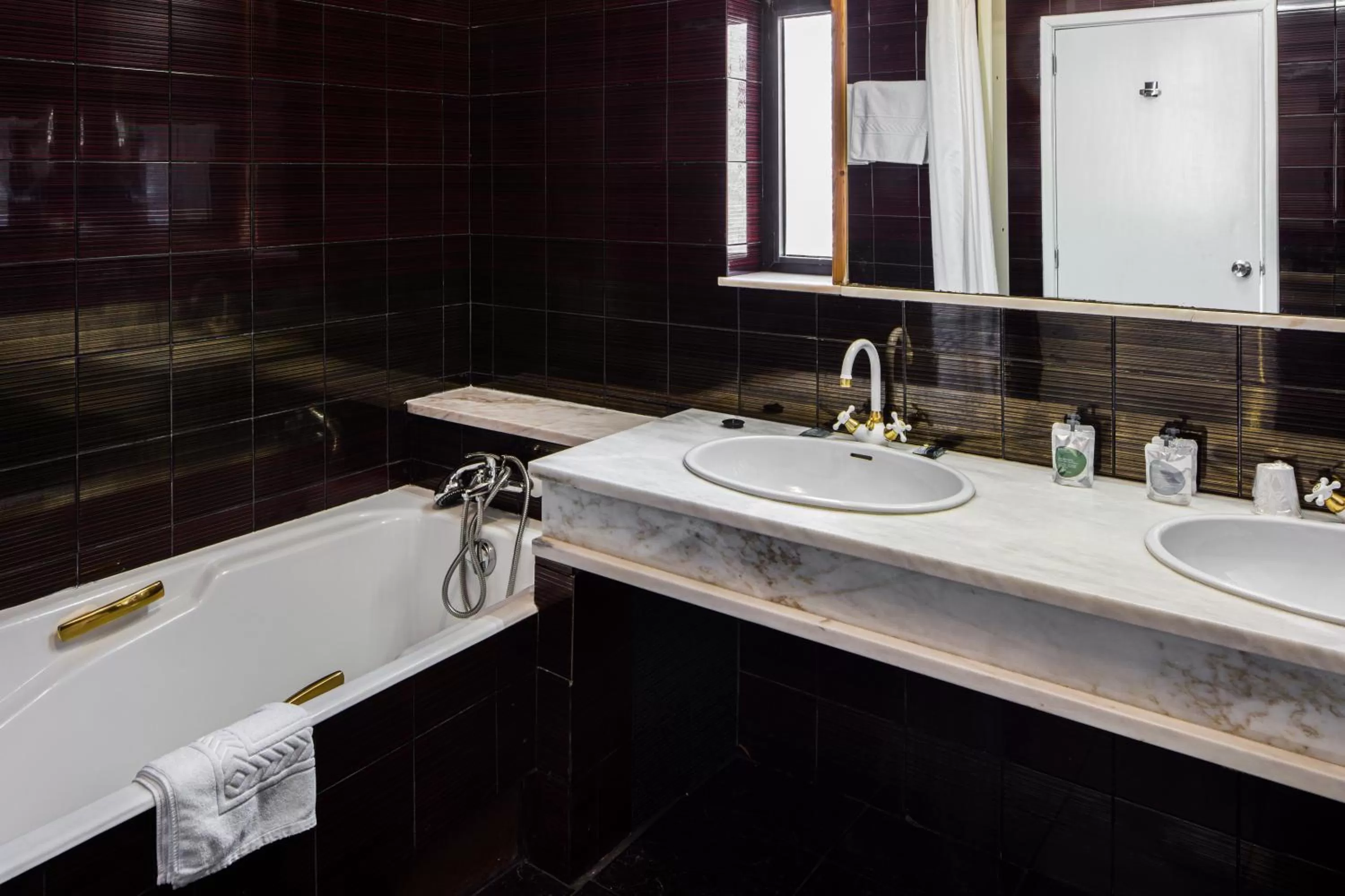 Bathroom in Hotel Lara