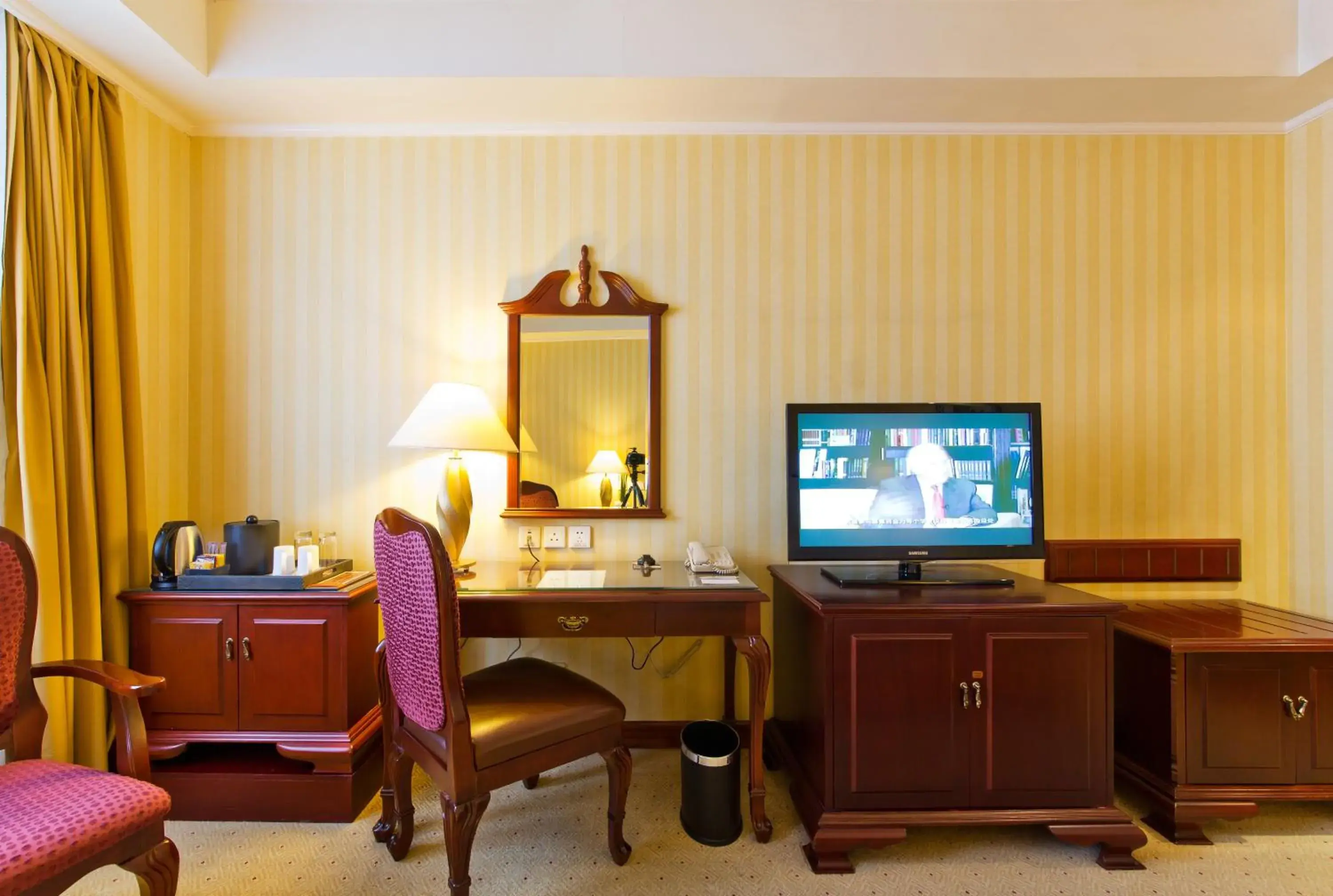 TV and multimedia, TV/Entertainment Center in Clarion Tianjin Hotel