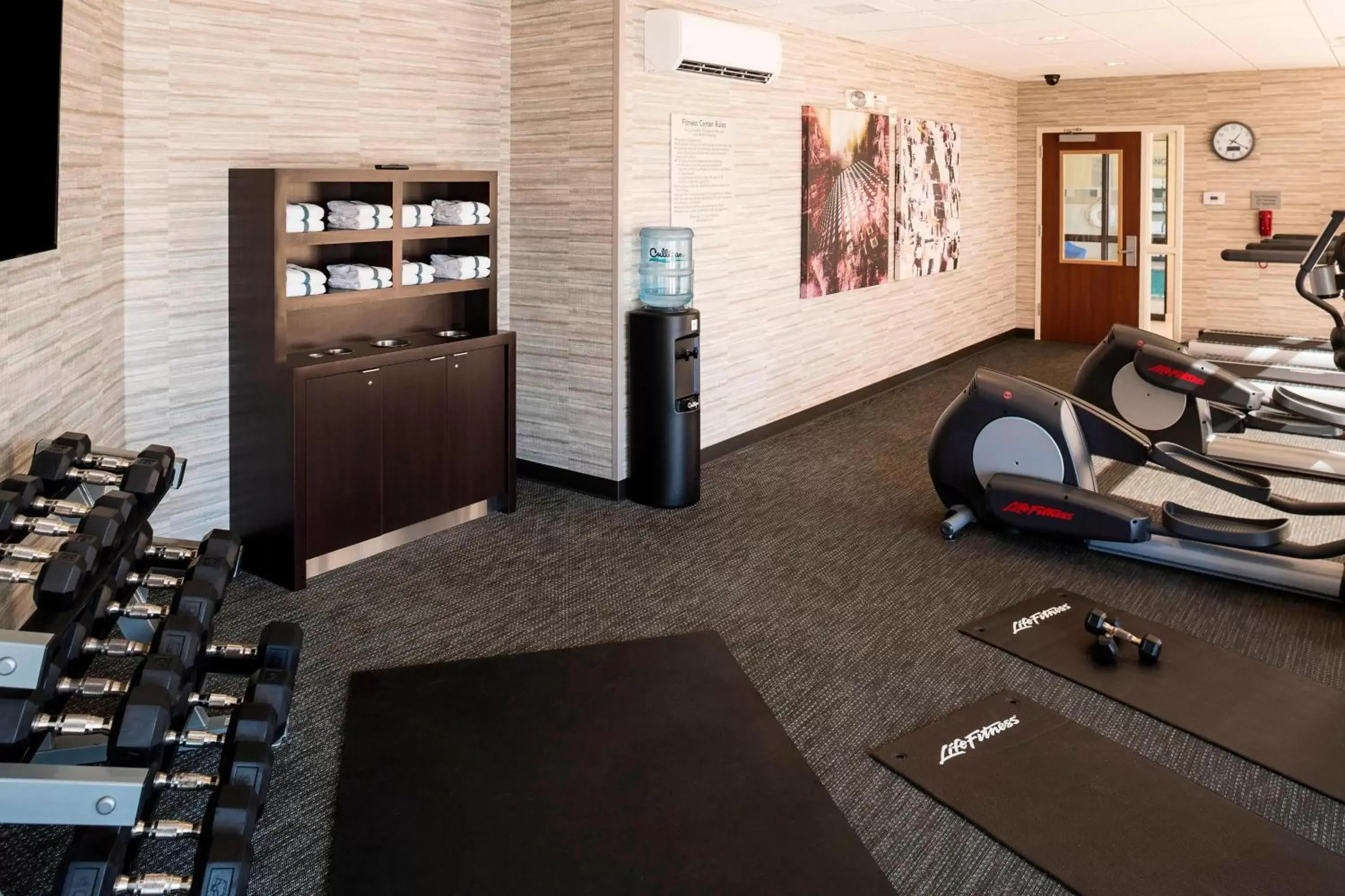 Fitness centre/facilities, Fitness Center/Facilities in Courtyard By Marriott Sioux Falls