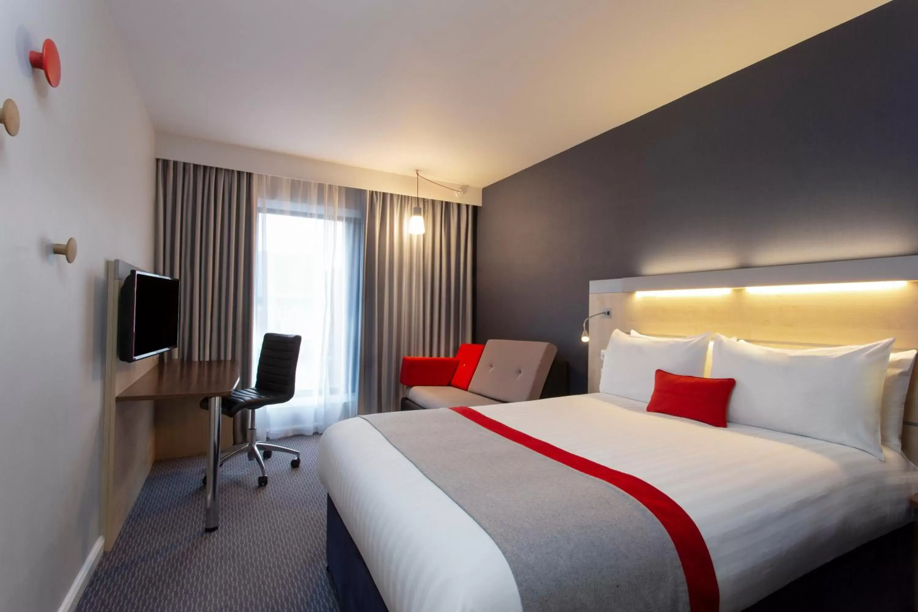 Standard Double Room with Free Hot Breakfast in Holiday Inn Express Cheltenham Town Centre by IHG Standard Double Room with Free Hot Breakfast in Holiday Inn Express Cheltenham Town Centre by IHG