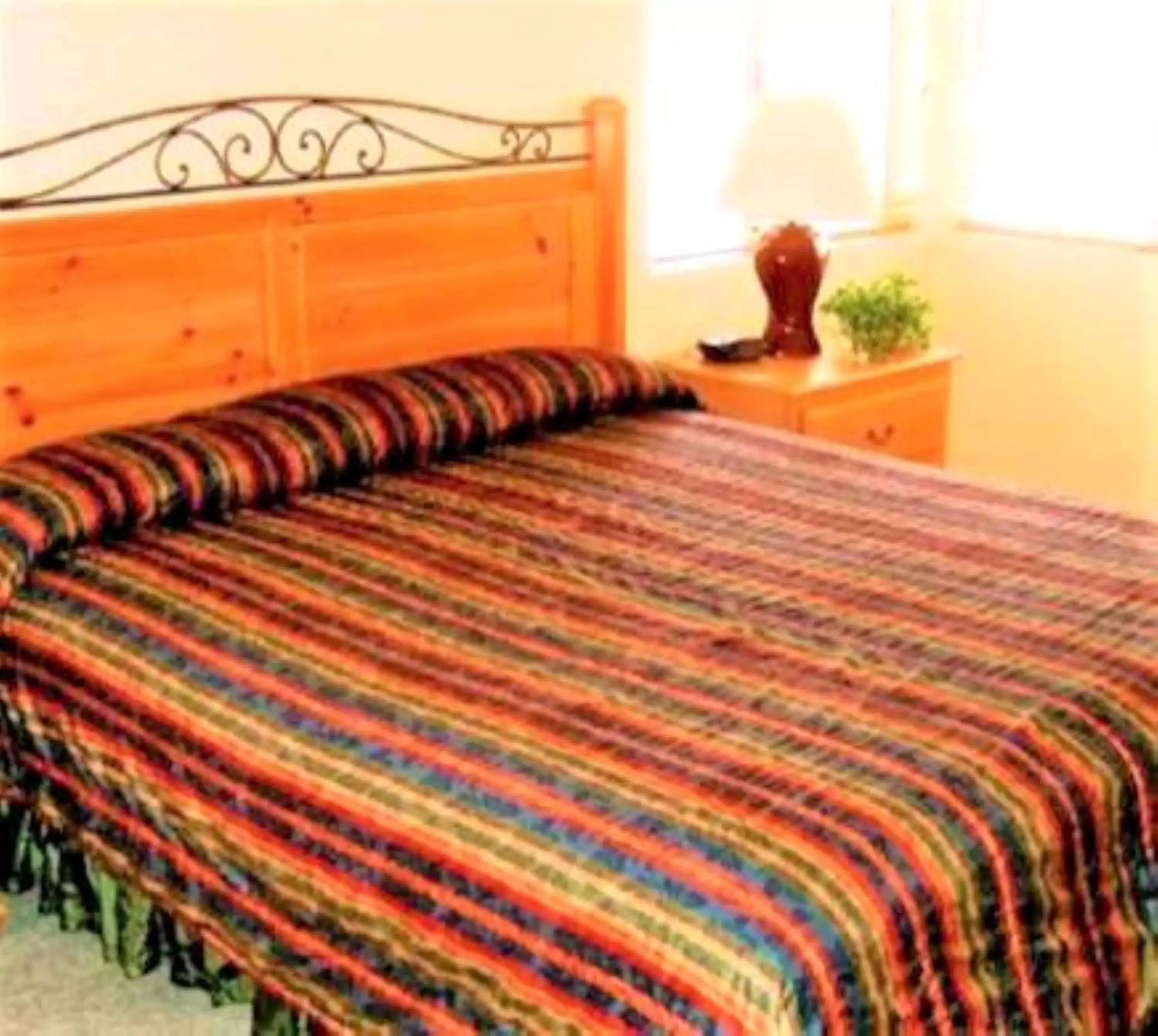 Bed in North Bay At Lake Arrowhead