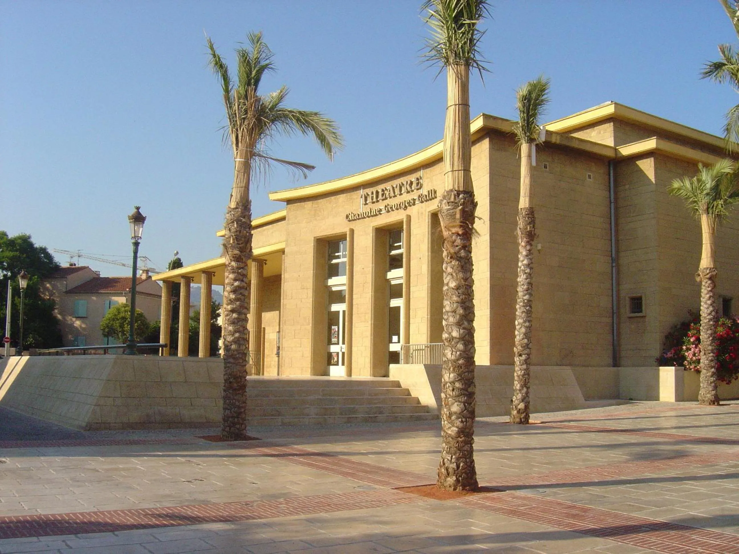 Area and facilities in Best Western Plus Sanary