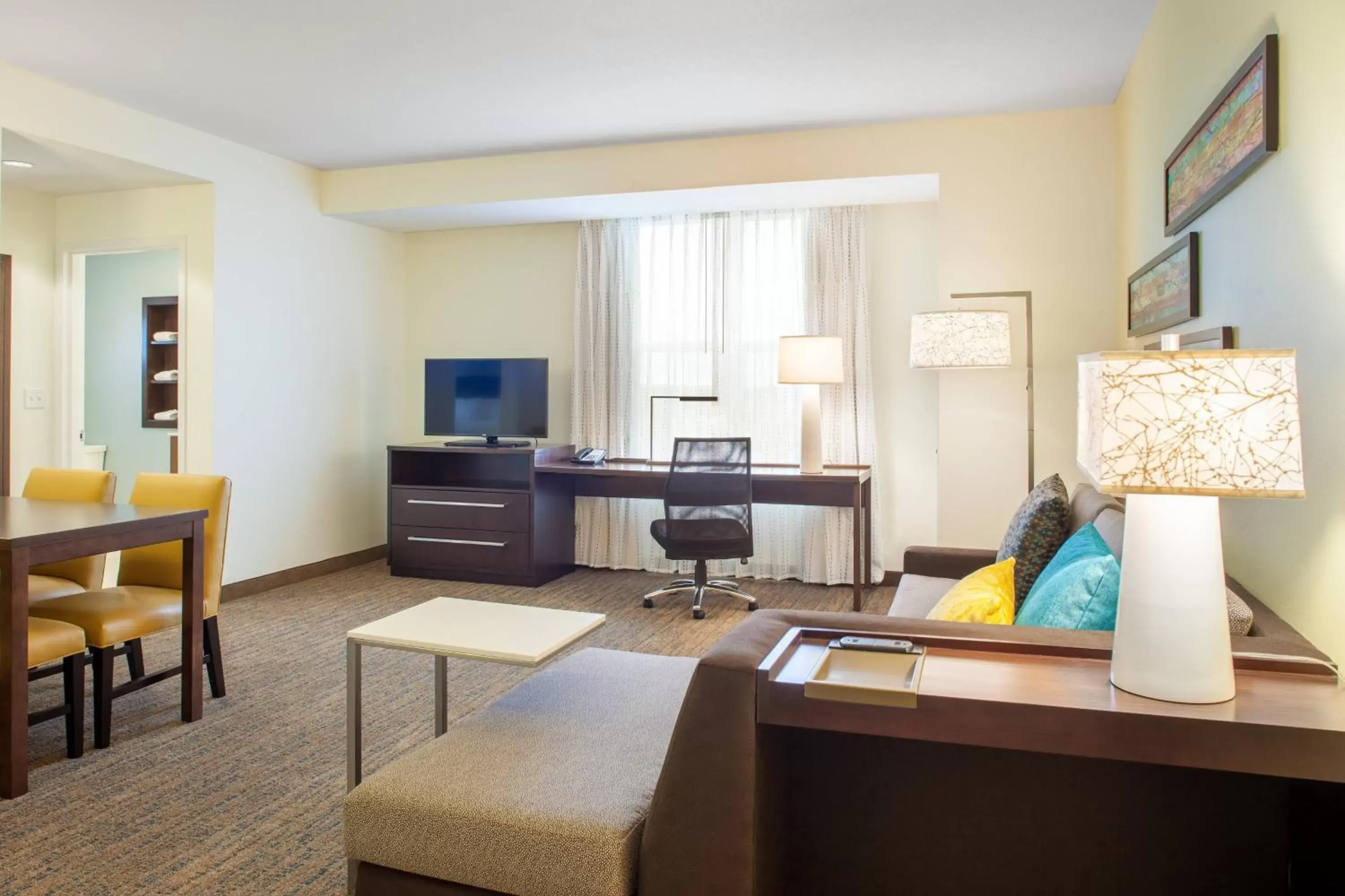 Living room, Seating Area in Residence Inn by Marriott Orlando Downtown