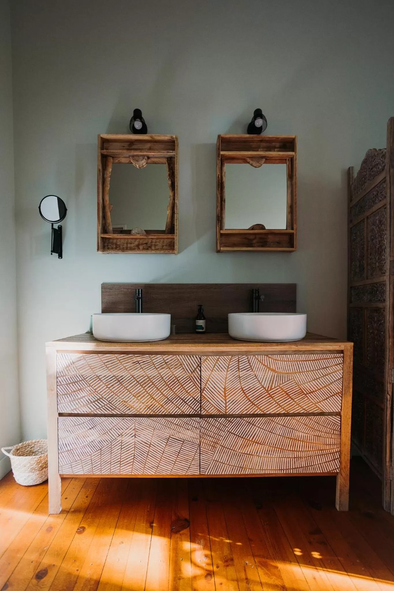 Double Room with Private Bathroom in Château de Neyran chambre d'hôtes & Spa