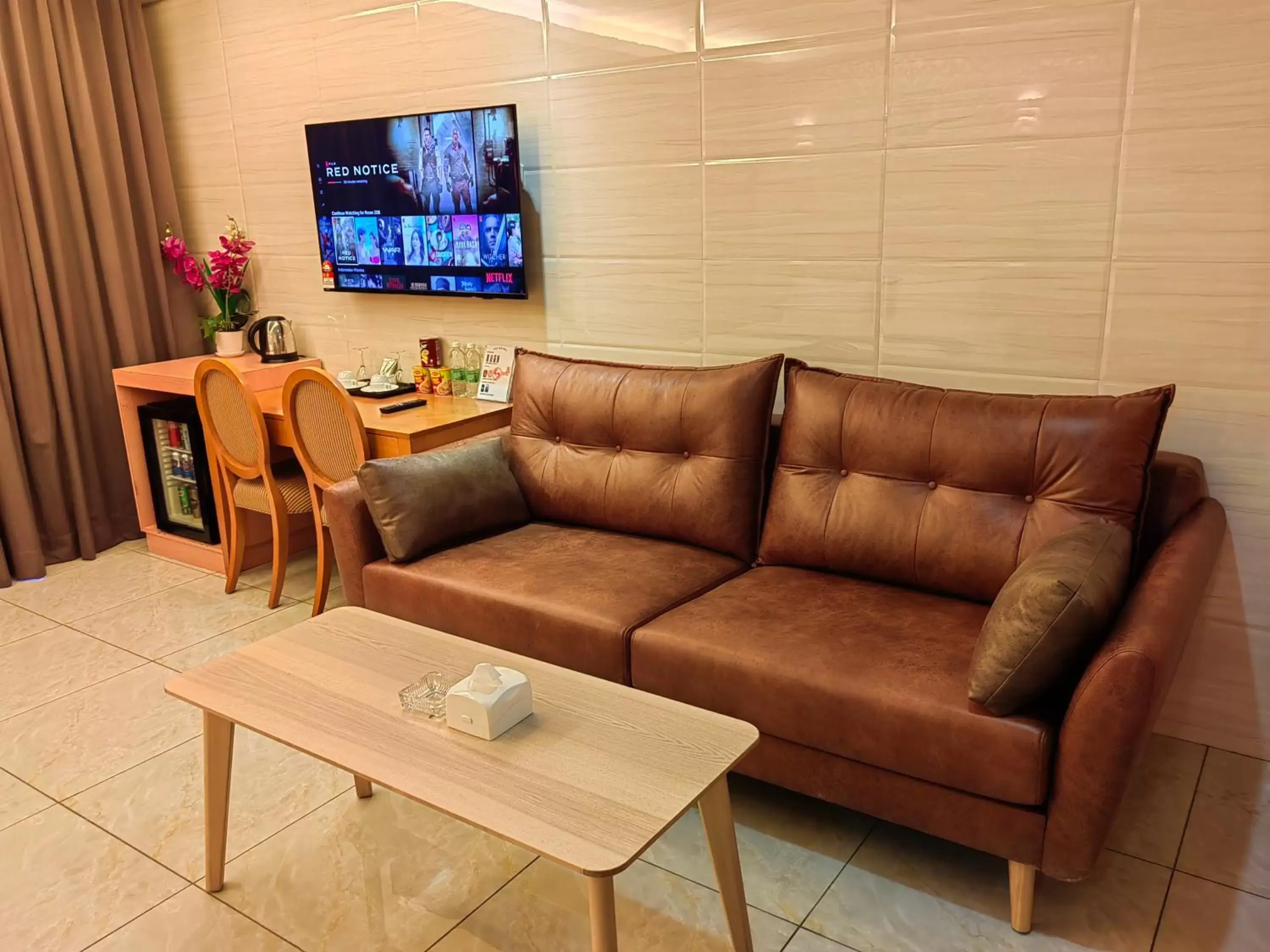 TV and multimedia, Seating Area in Suwara Hotel Kepong KL