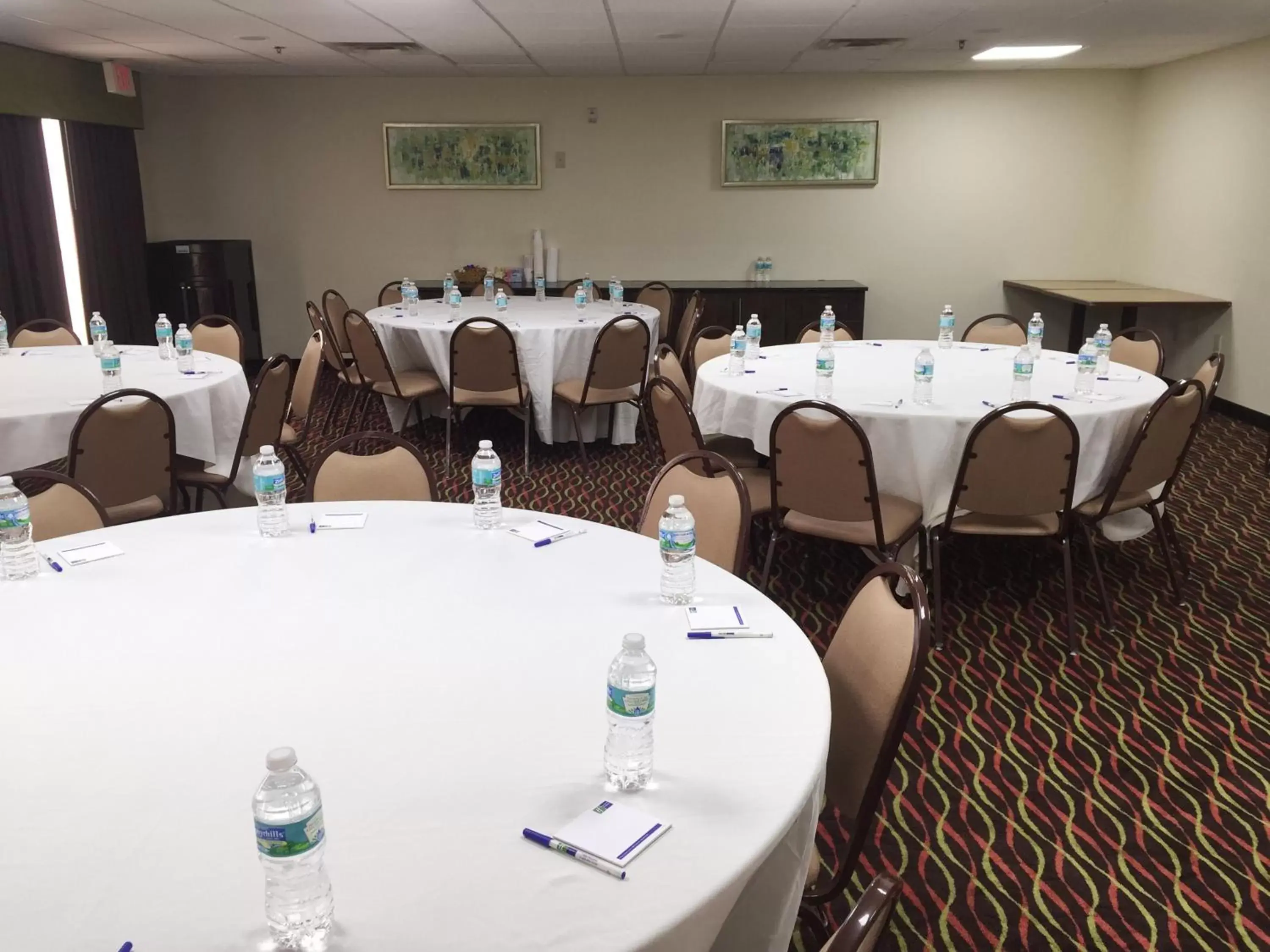 Meeting/conference room, Restaurant/Places to Eat in Holiday Inn Express Hotel & Suites Orange City - Deltona, an IHG Hotel