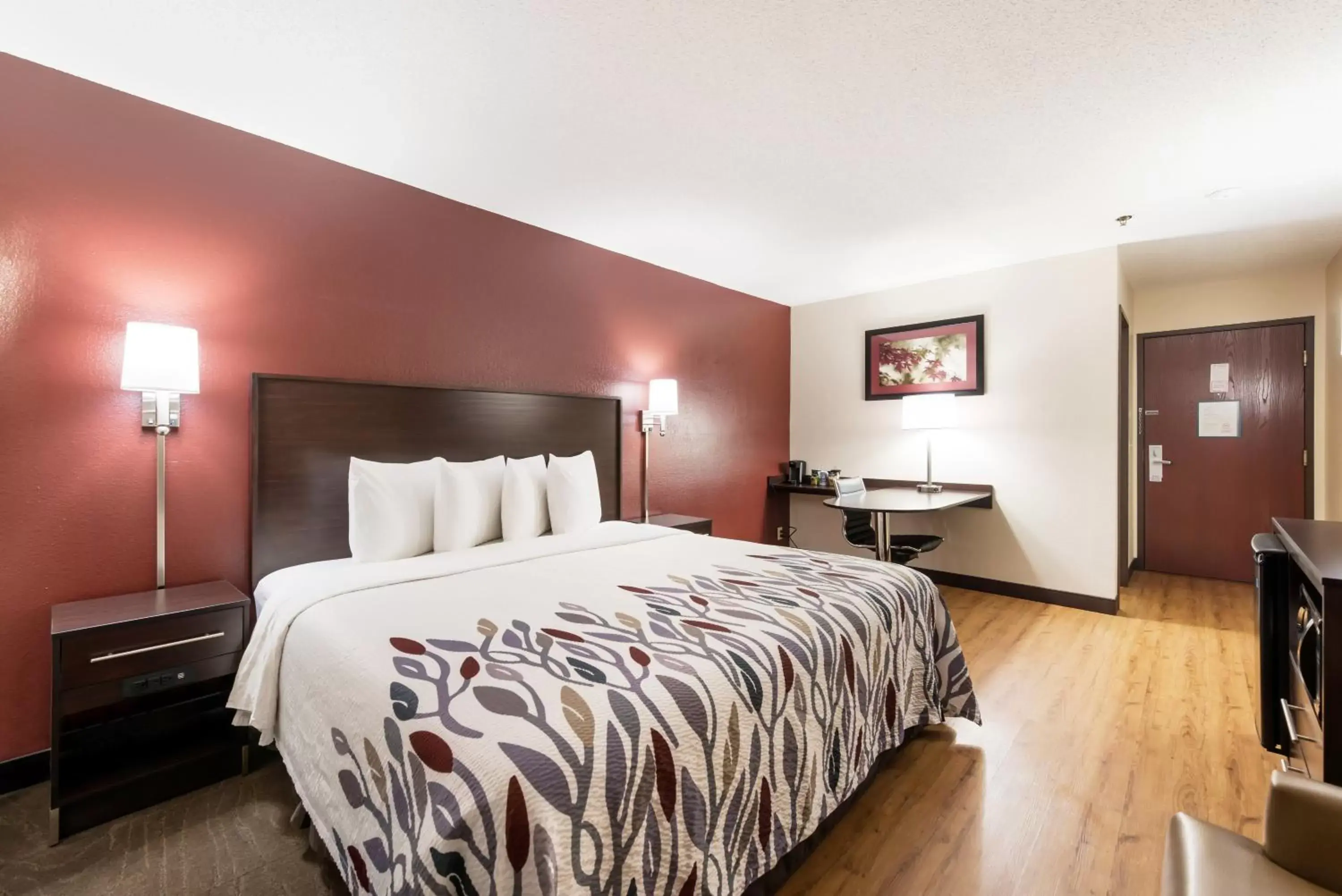 Bedroom, Room Photo in Red Roof Inn Auburn