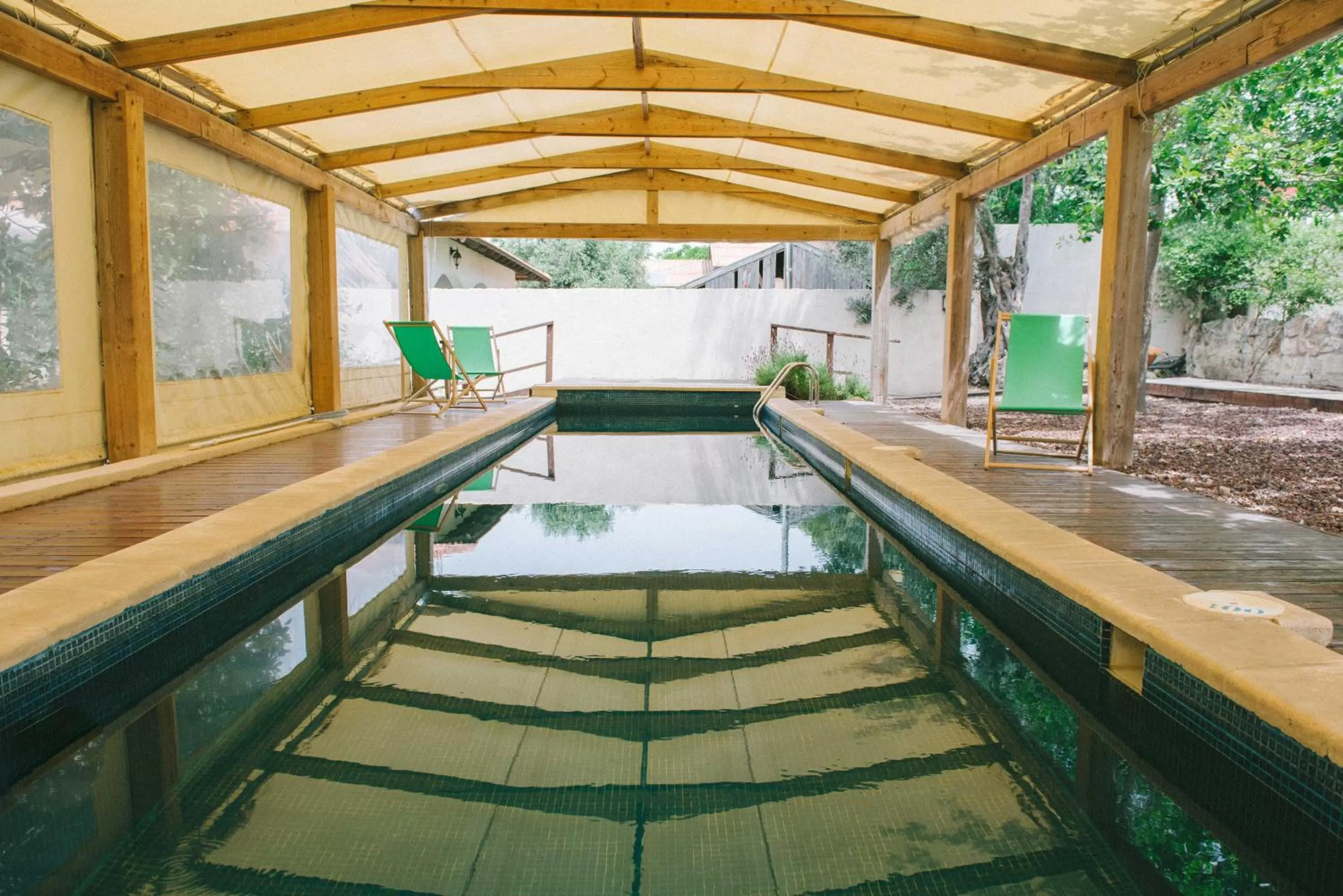 Swimming pool in Smadar Inn