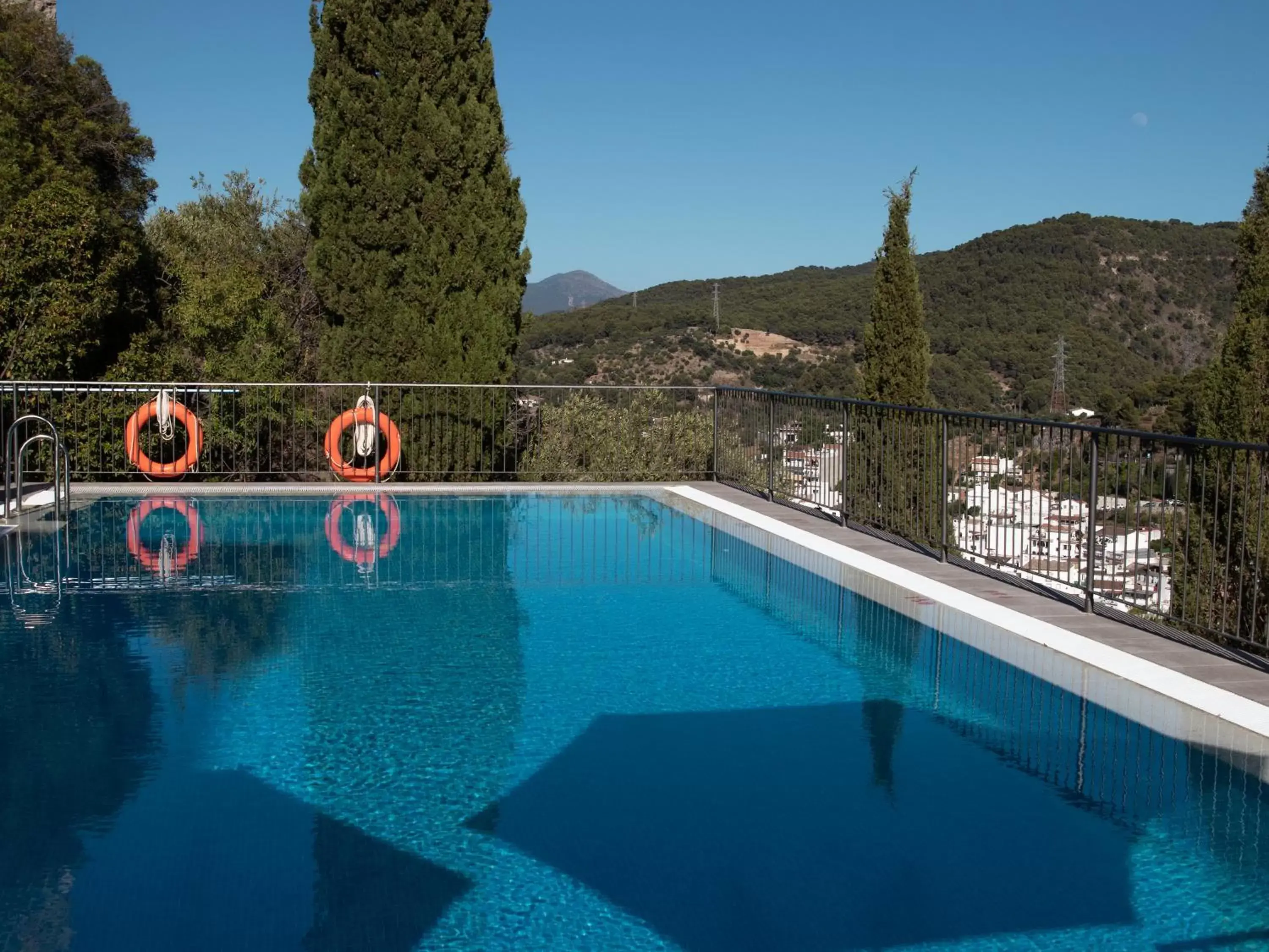 Swimming Pool in Hotel Castillo de Monda