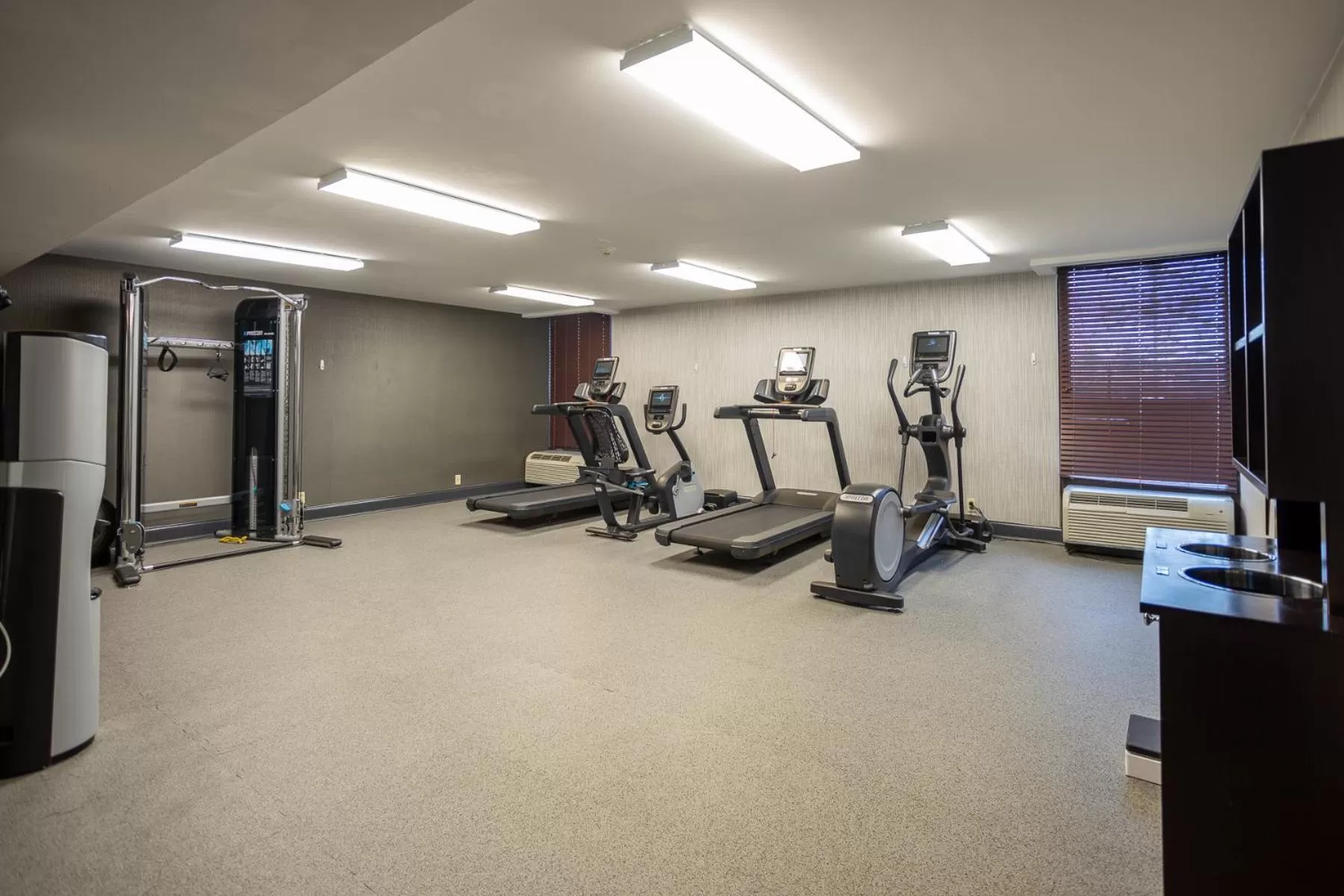 Fitness centre/facilities in Holiday Inn Express - Newark Airport - Elizabeth by IHG