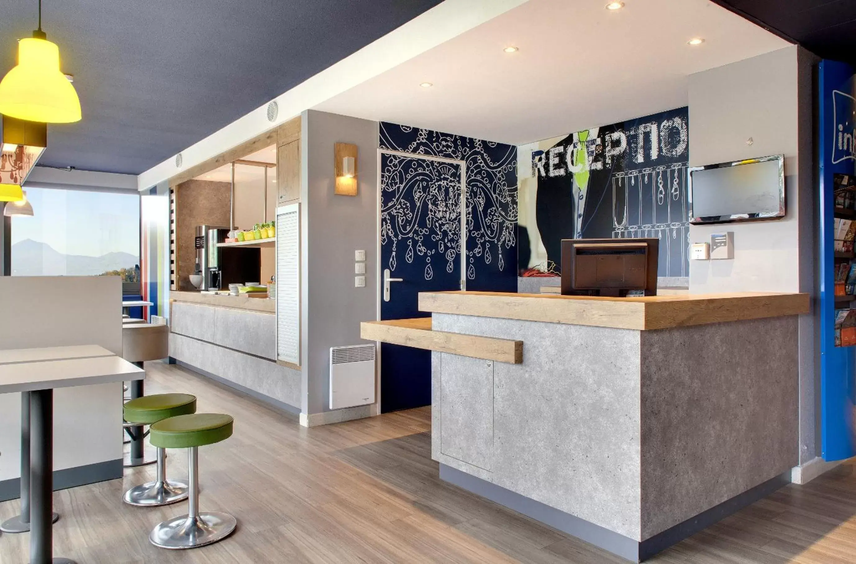 Lobby or reception in ibis budget Clermont Ferrand Nord Riom Lobby or reception in ibis budget Clermont Ferrand Nord Riom