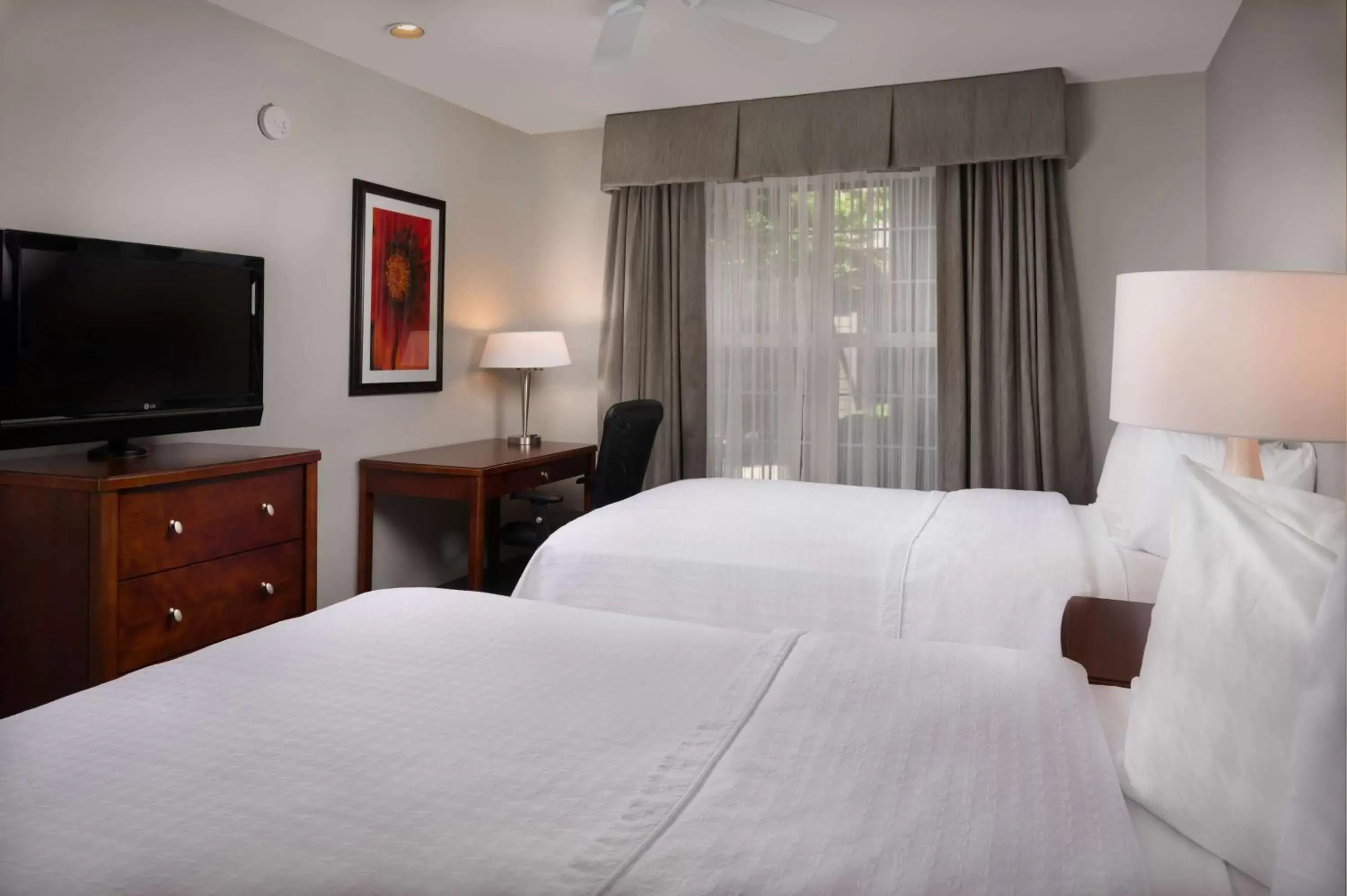 Bedroom, Bed in Homewood Suites by Hilton Vancouver / Portland