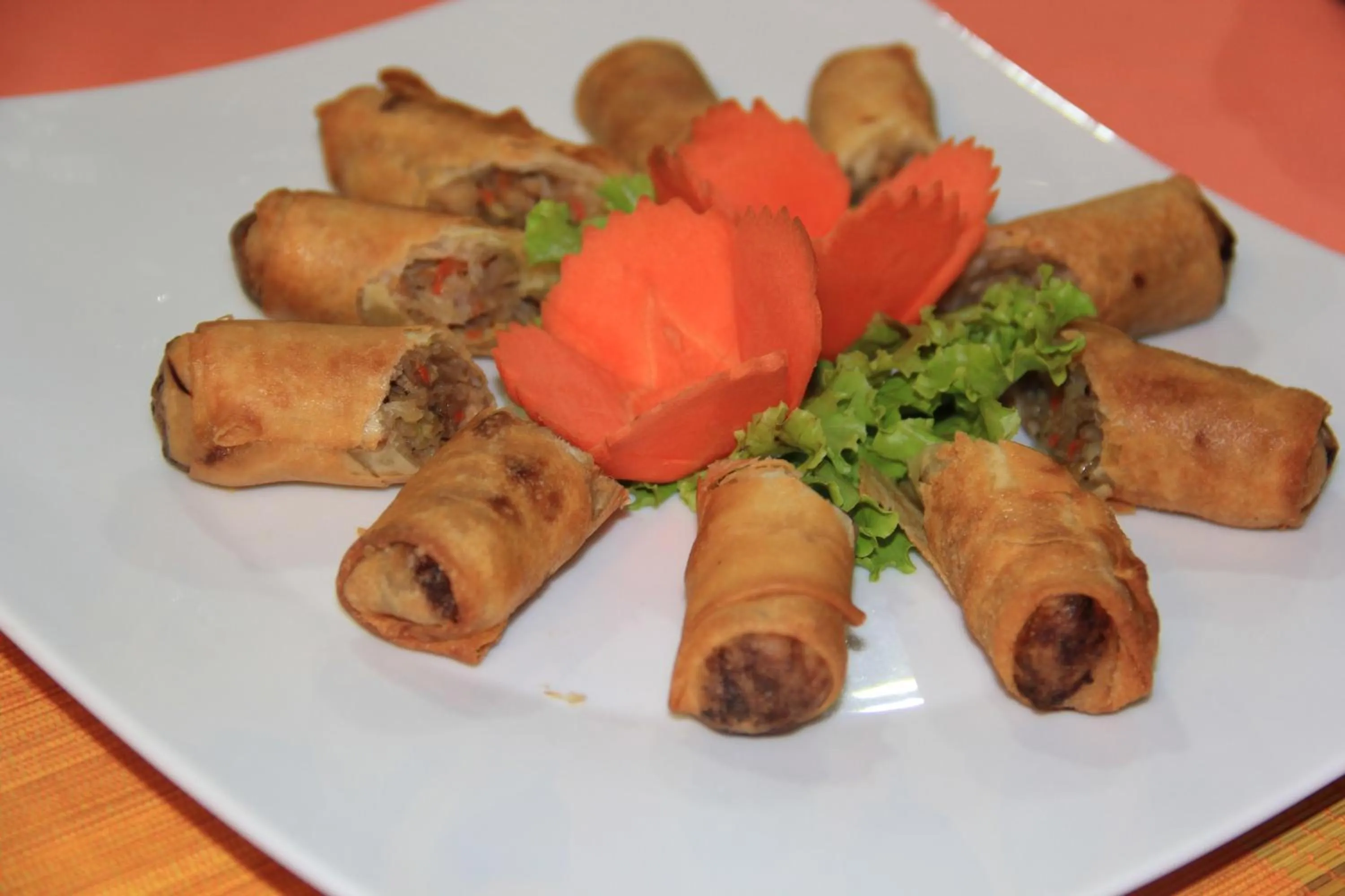 Lunch in Tropical Breeze