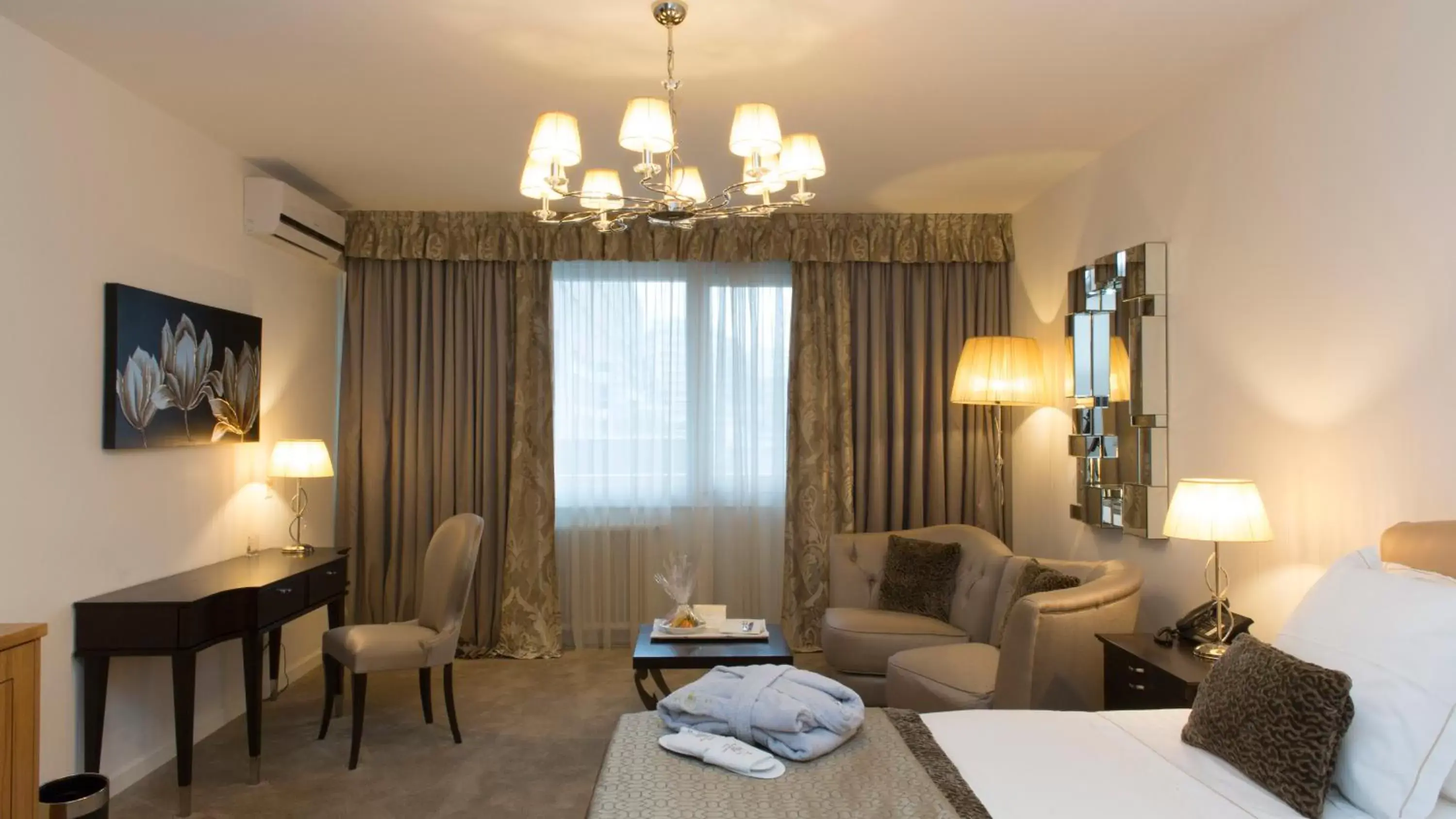 Mountain view, Bed in Hotel Adriatica Mountain view, Bed in Hotel Adriatica