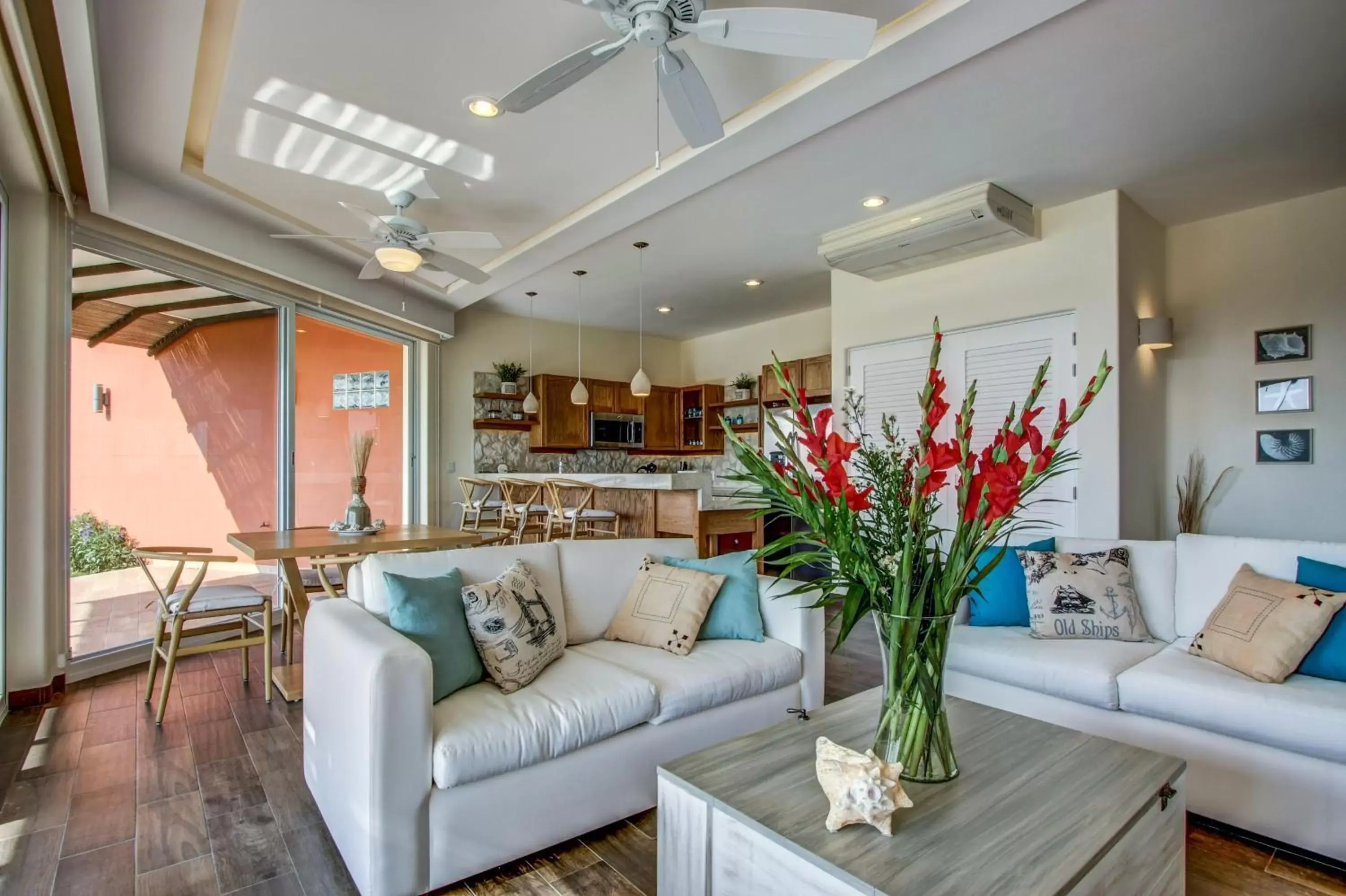 Living room, Seating Area in Vivo Resorts