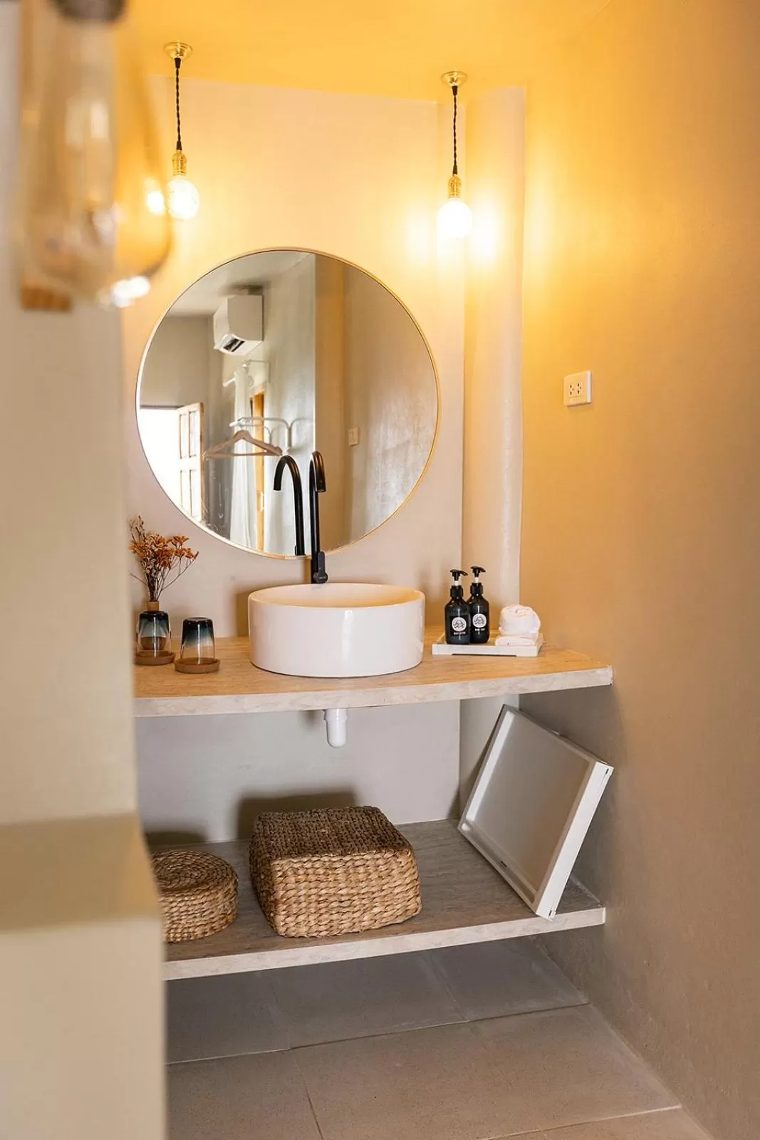 Indie Beach Bungalows